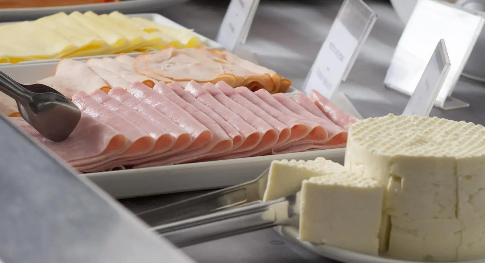 Food and drinks in Tower Franca Hotel Food and drinks in Tower Franca Hotel