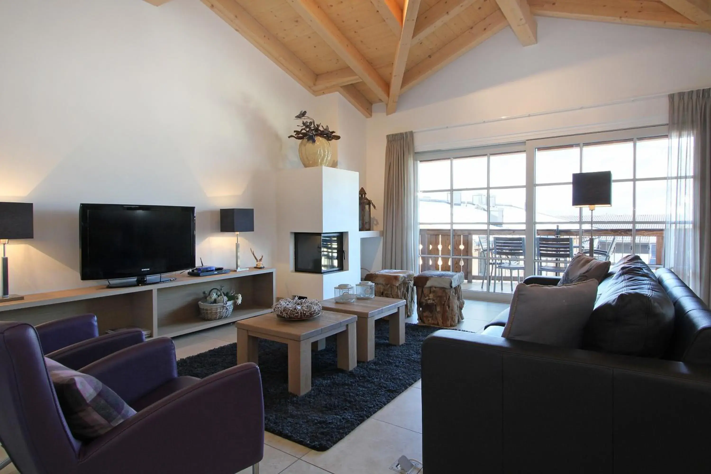 Living room, Seating Area in Avenida Mountain Resort by Alpin Rentals