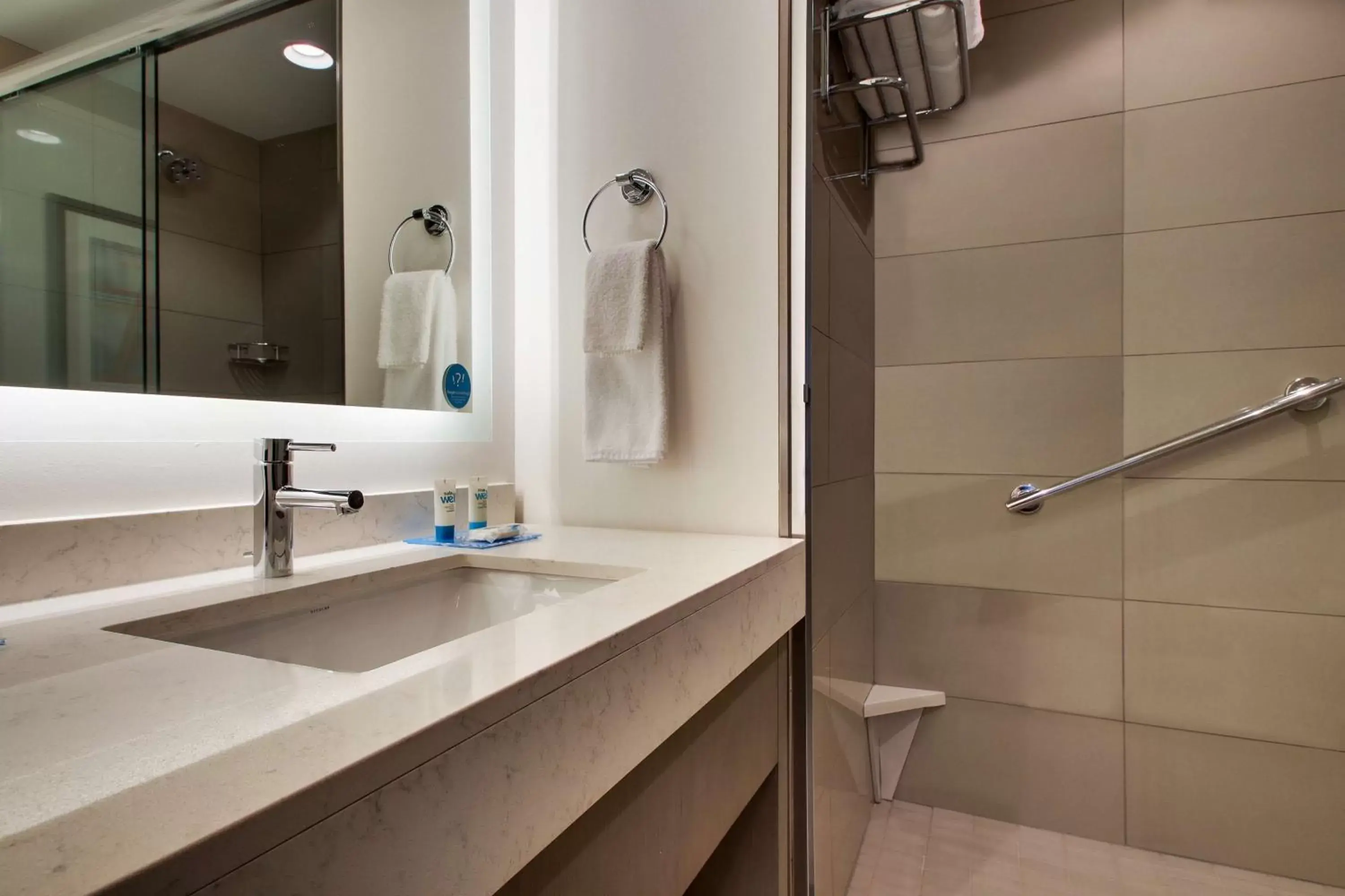 Bathroom in Hyatt House Oak Brook