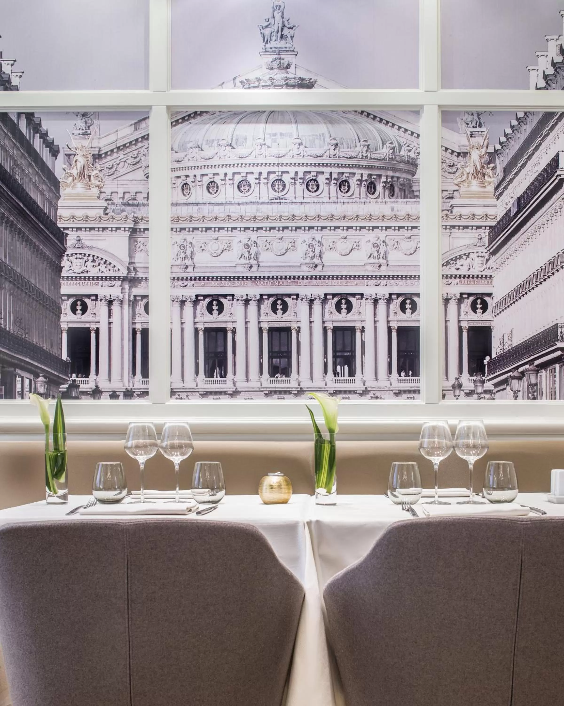 Restaurant/places to eat in Edouard 7 Paris Opéra