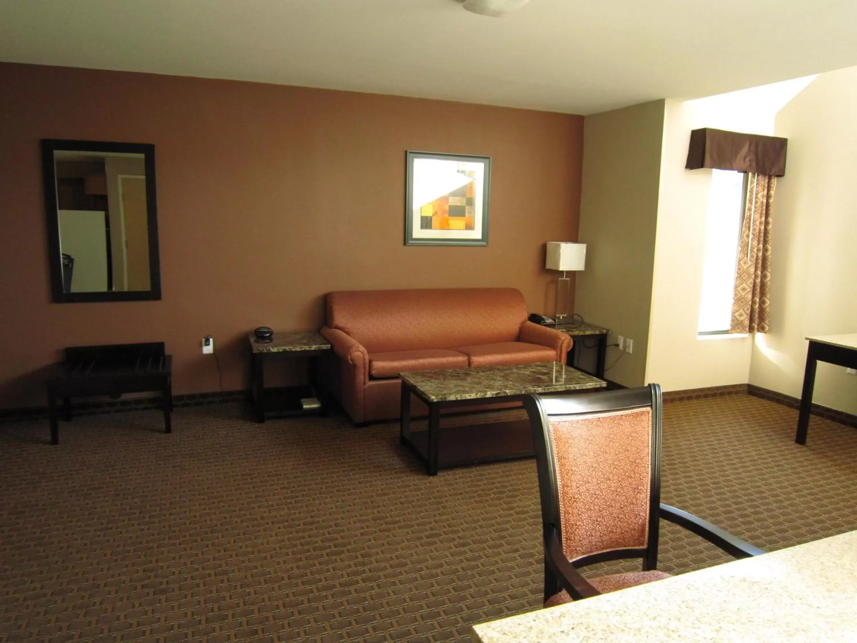 Living room, Seating Area in Red Carpet Inn and Suites Monmouth Junction