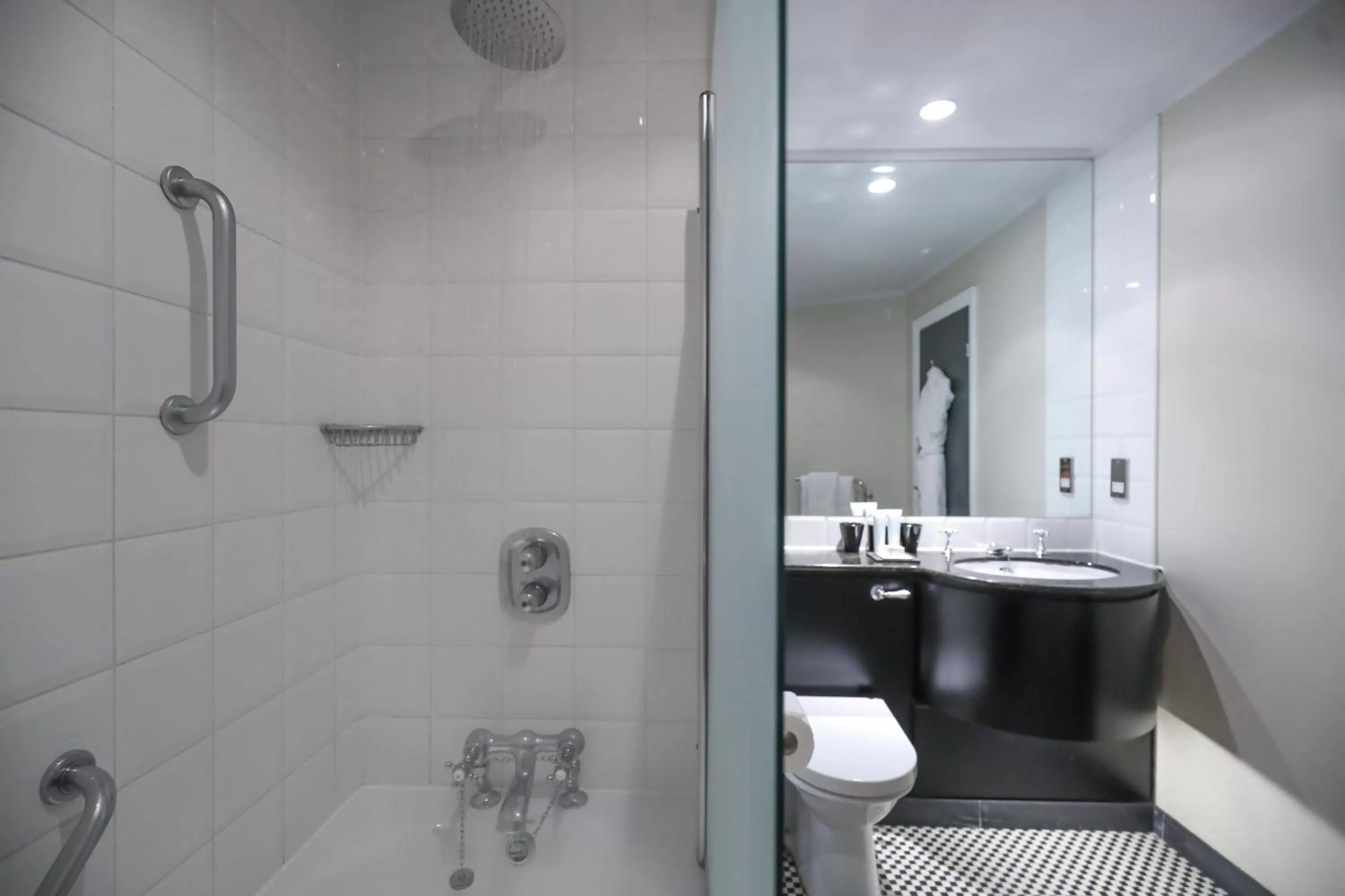 Bathroom in Malmaison Hotel Leeds