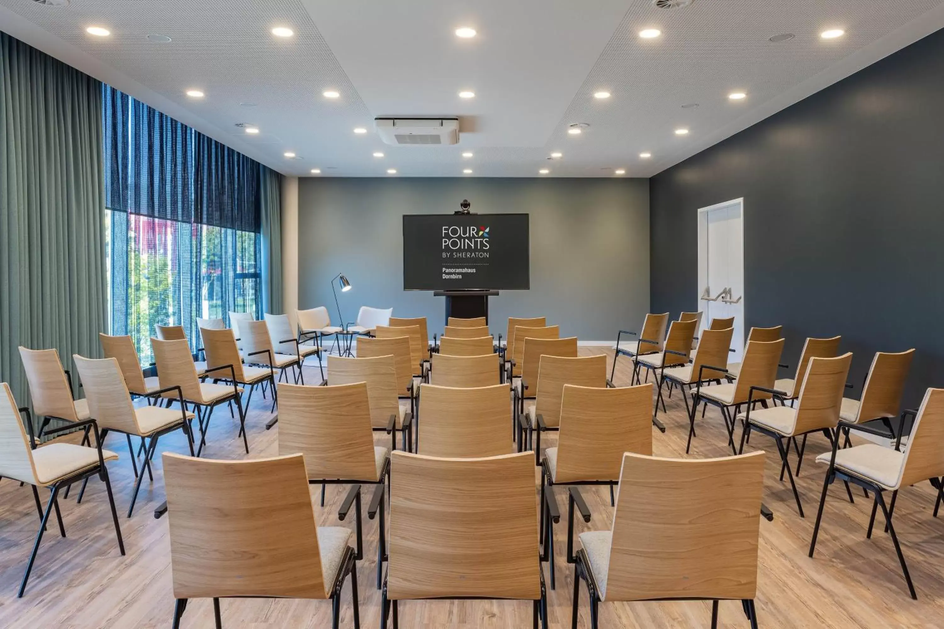 Meeting/conference room in Four Points by Sheraton Panoramahaus Dornbirn