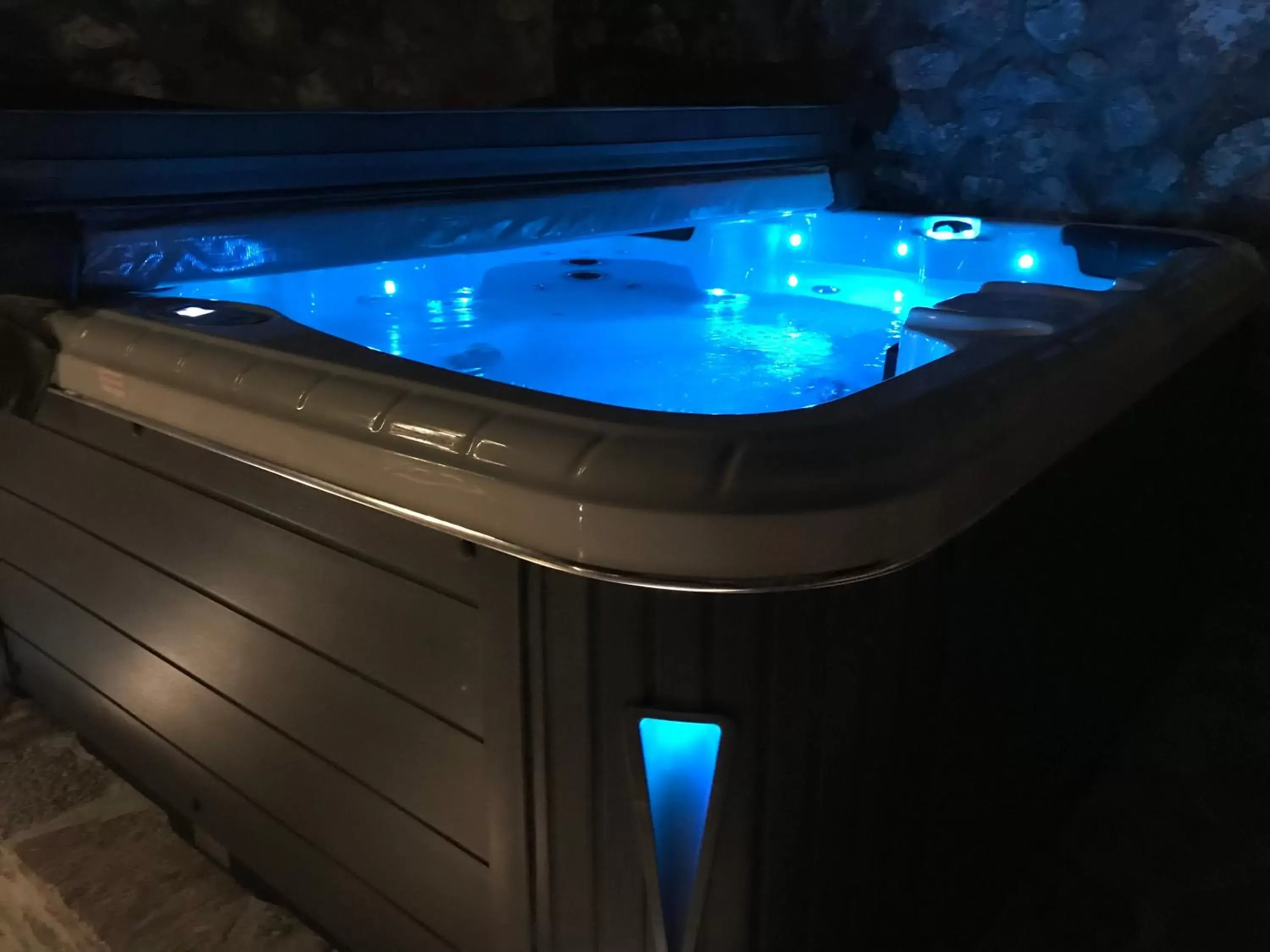 Hot Tub, Spa/Wellness in PortaDelMare deluxe suites