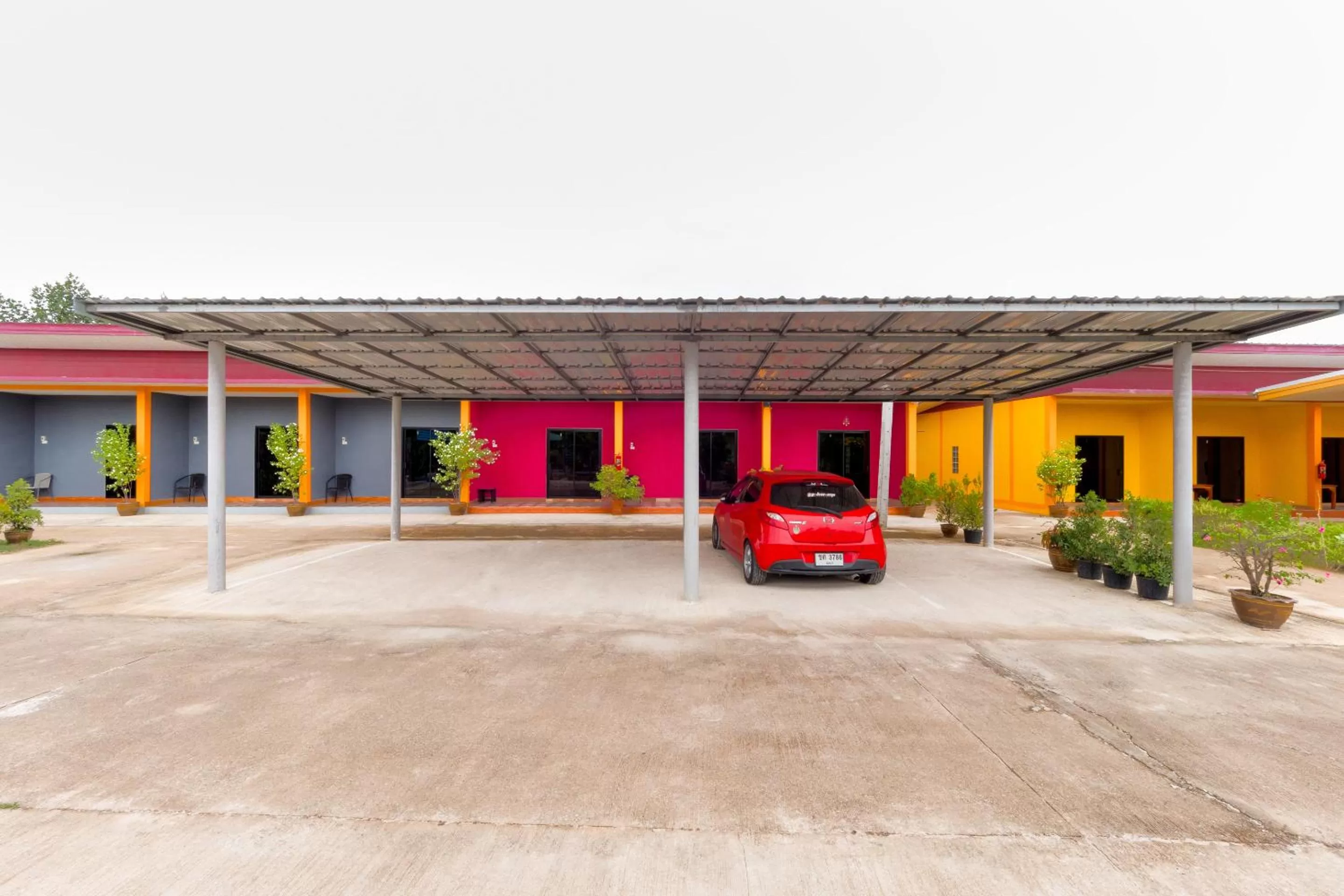 Facade/entrance, Property Building in OYO 1044 Vassana Resort