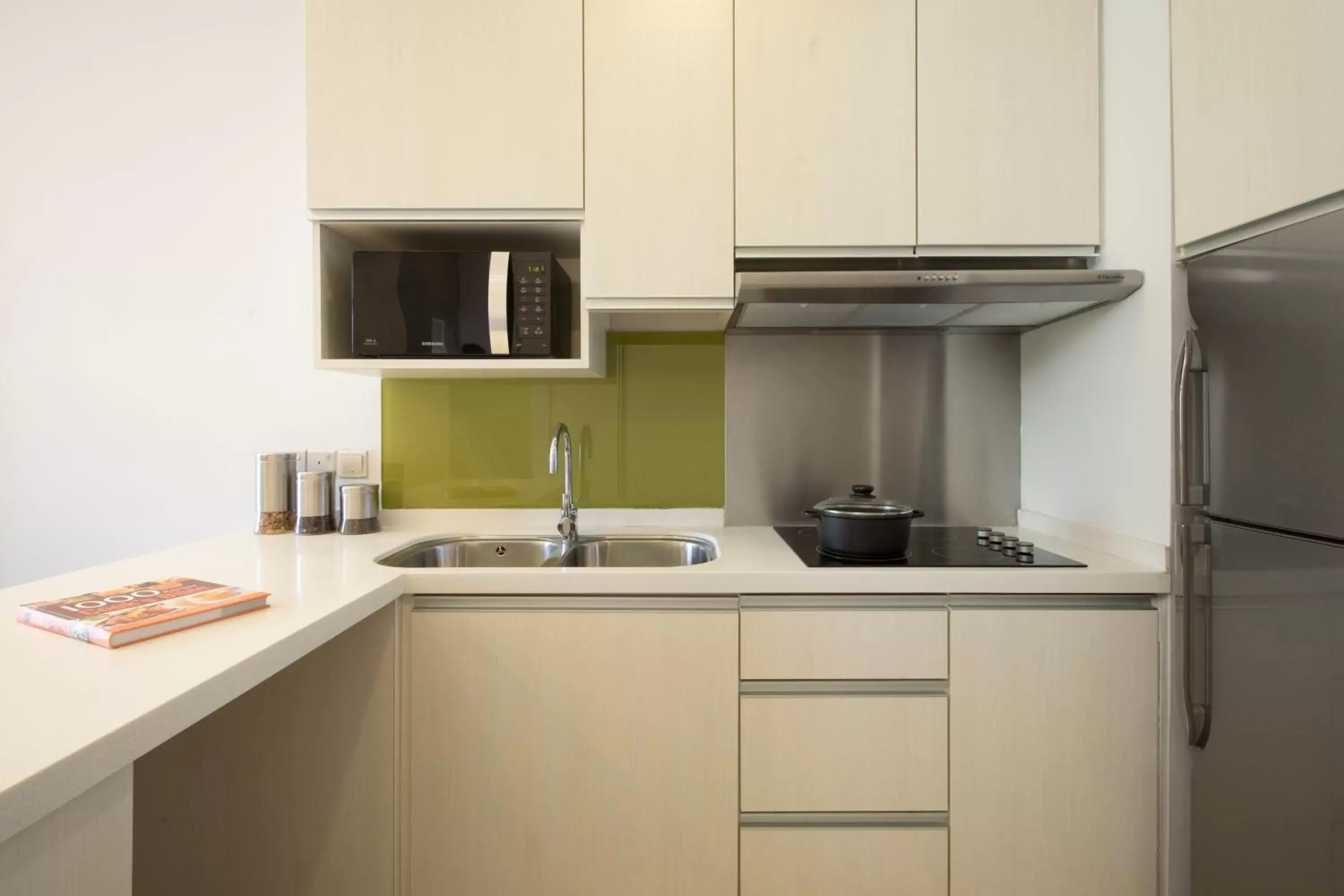 Kitchen or kitchenette, Kitchen/Kitchenette in Citadines Uplands Kuching