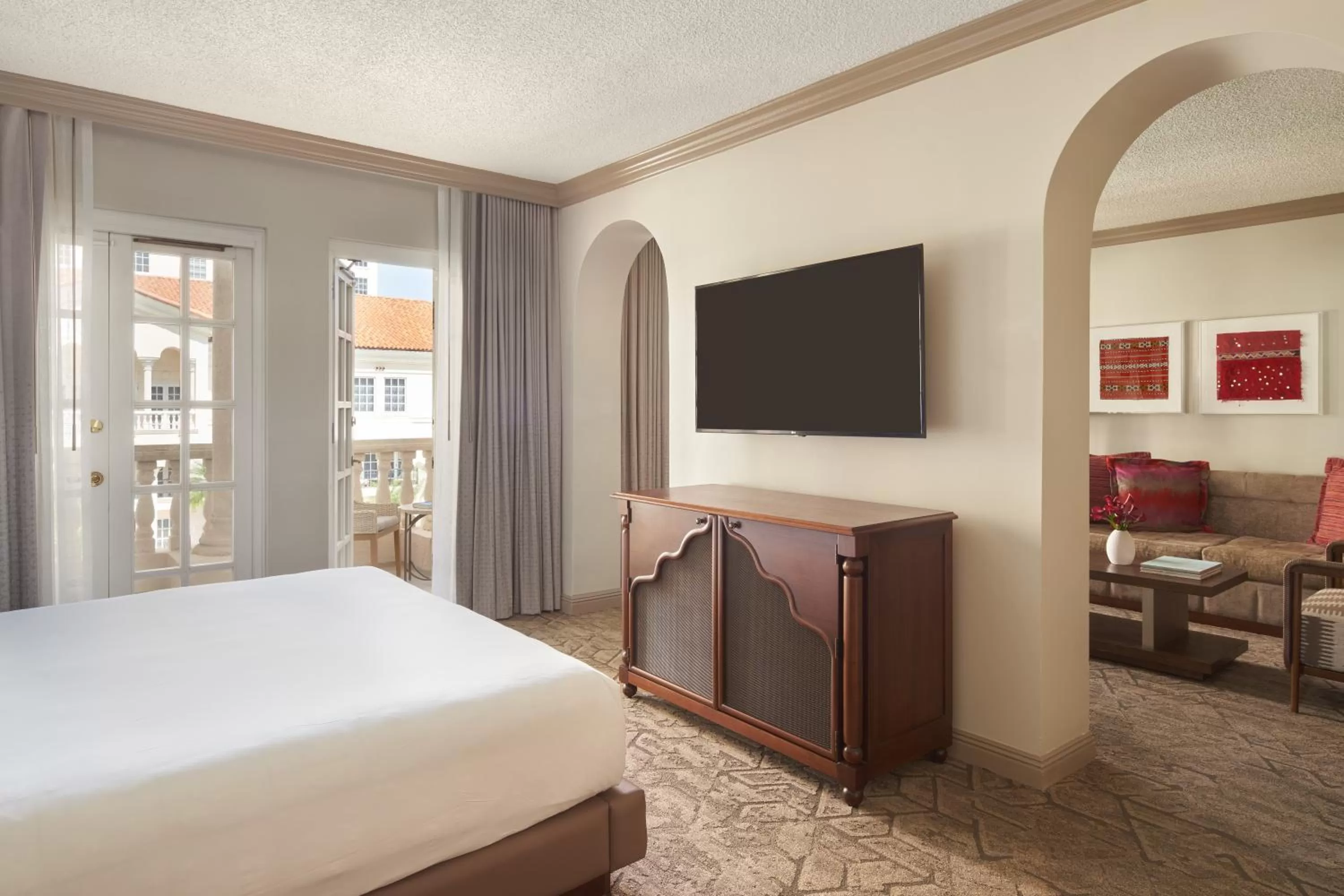 Bedroom, Bed in Hyatt Regency Coral Gables in Miami