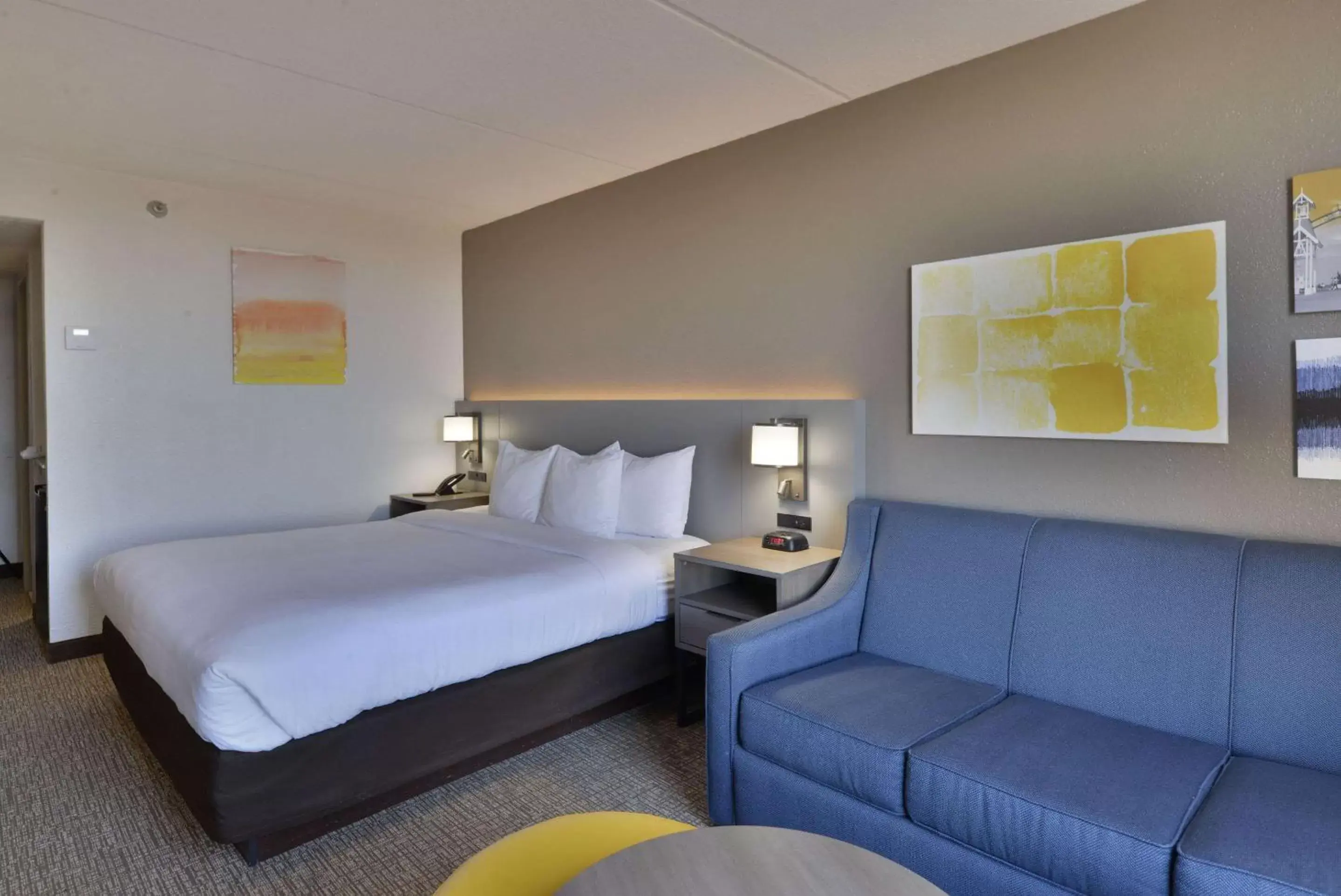 Bedroom, Bed in Comfort Inn Gold Coast