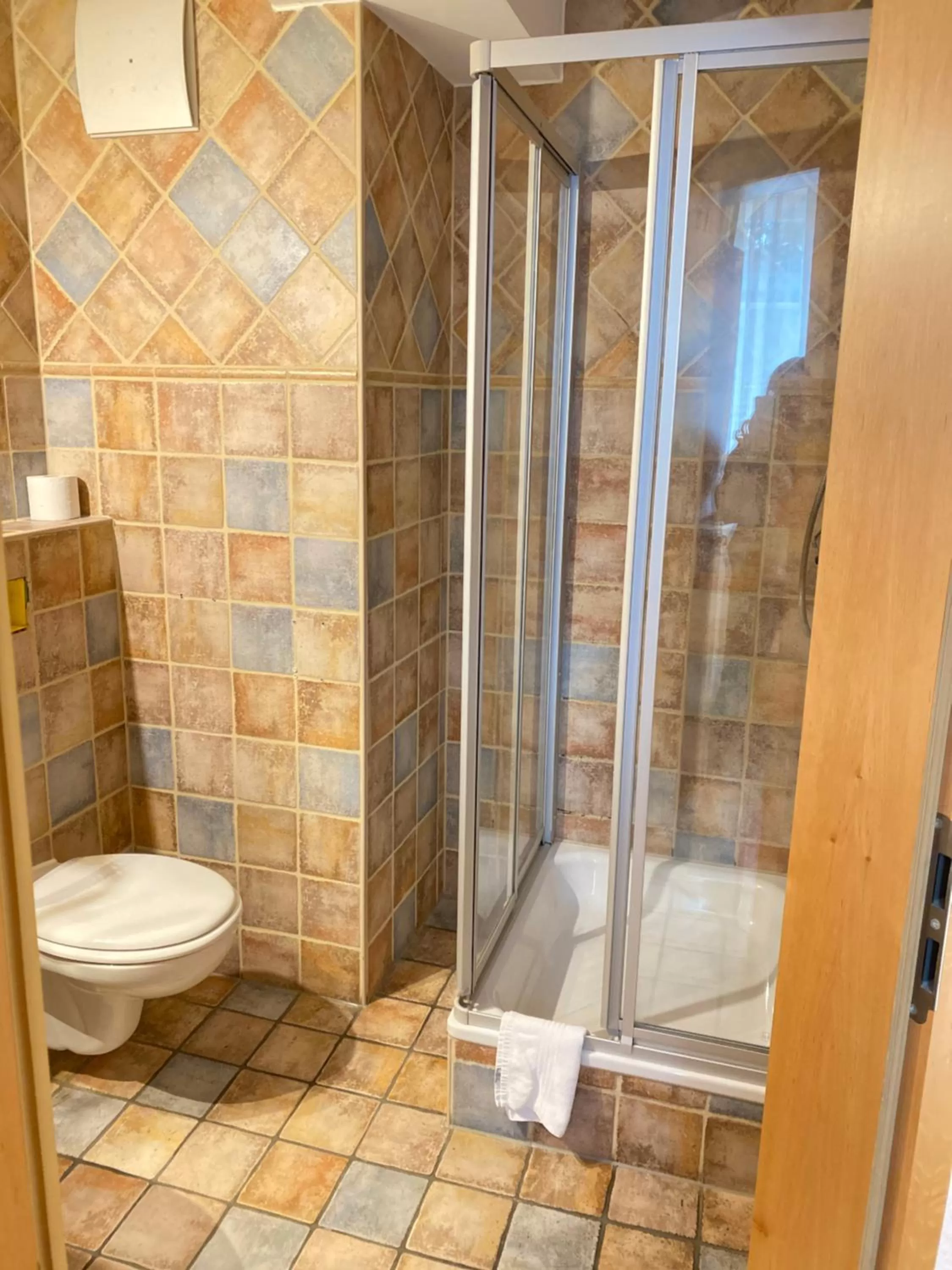 Bathroom in Vintage Hotel Köln Pulheim - Kostenlose Parkplätze