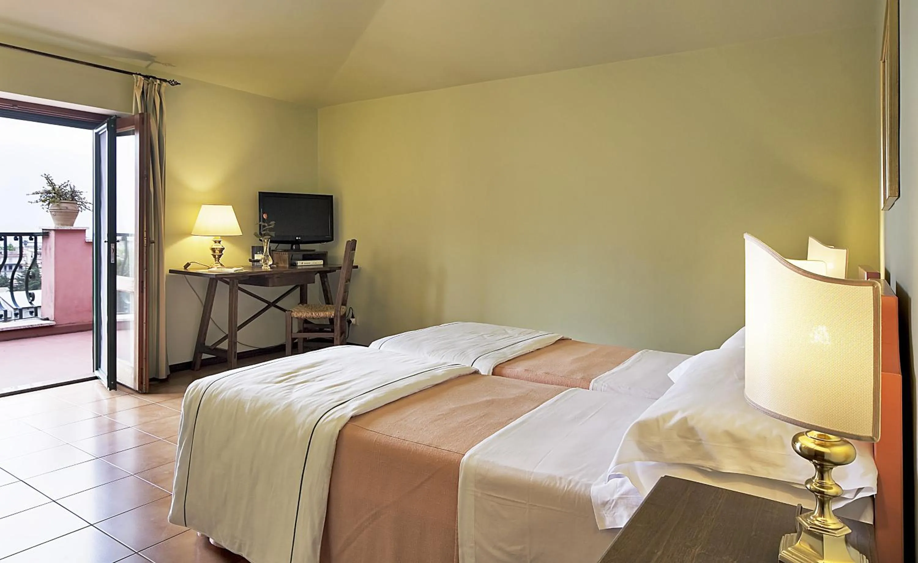 Photo of the whole room in Hotel Villa Sirina