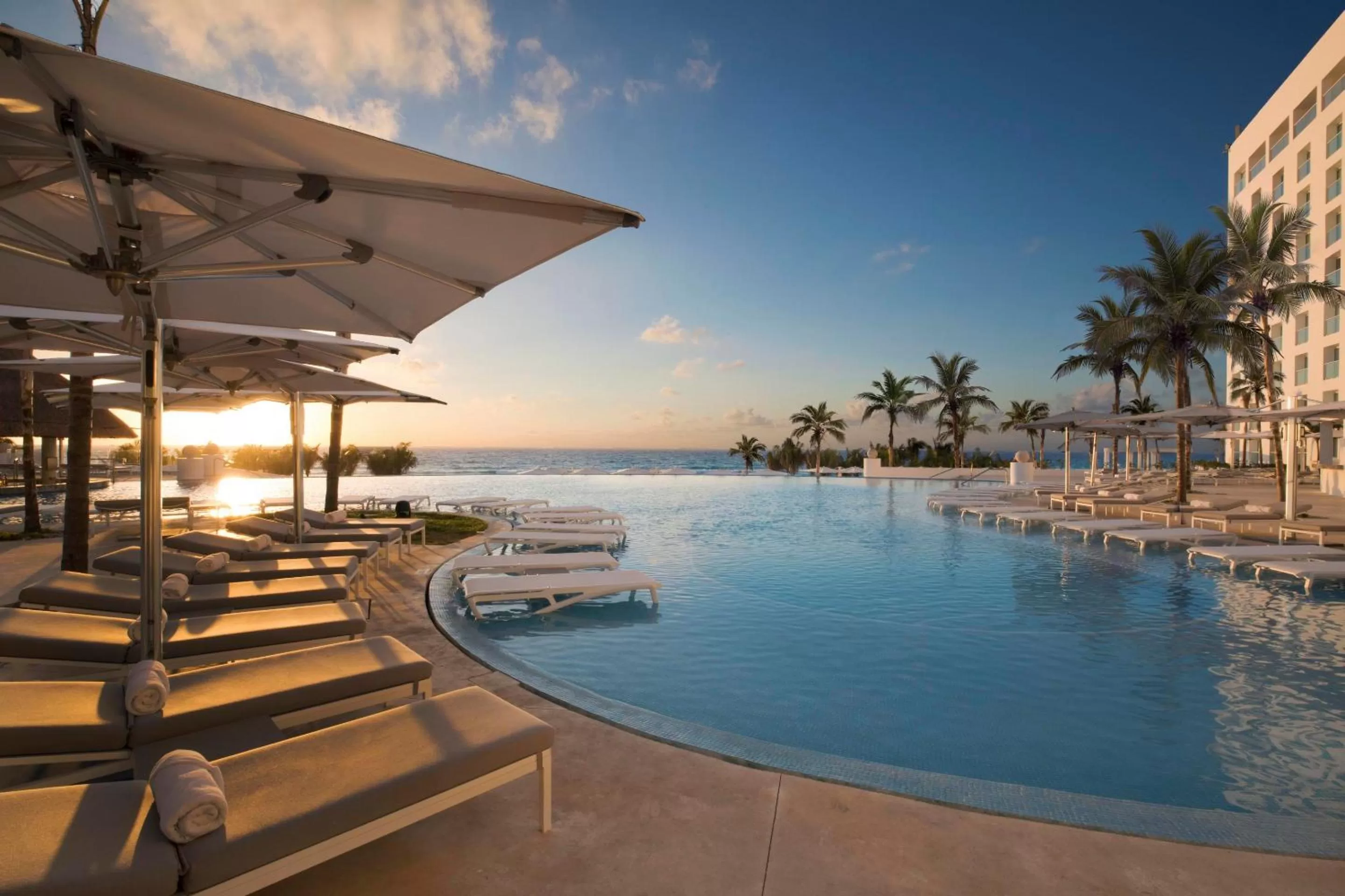 Pool view in Le Blanc Spa Resort Cancun - Adults Only - All-Inclusive