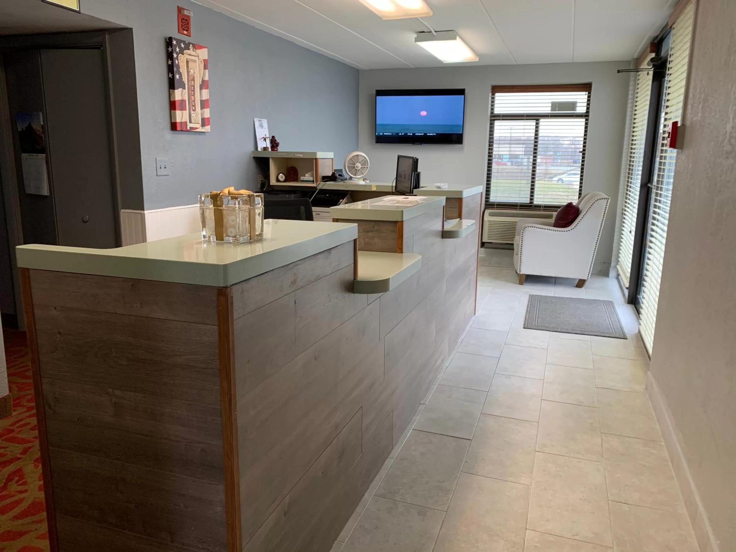 Seating area in Days Inn by Wyndham Winchester