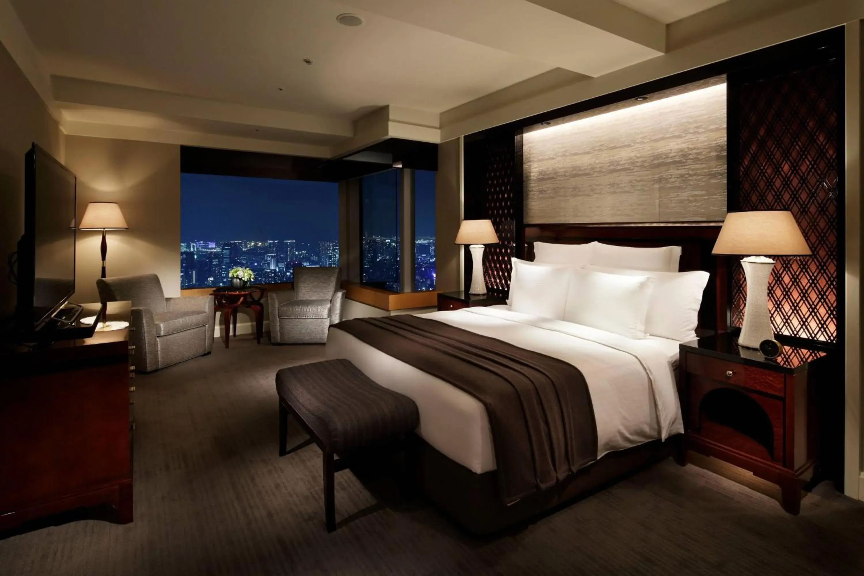 Bedroom in The Ritz-Carlton Tokyo