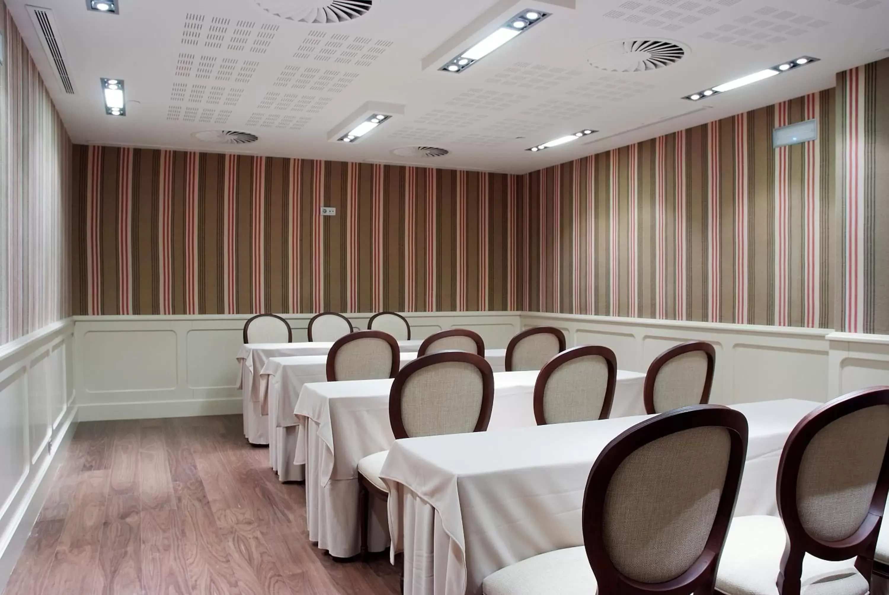 Communal lounge/ TV room, Banquet Facilities in Gran Hotel La Perla