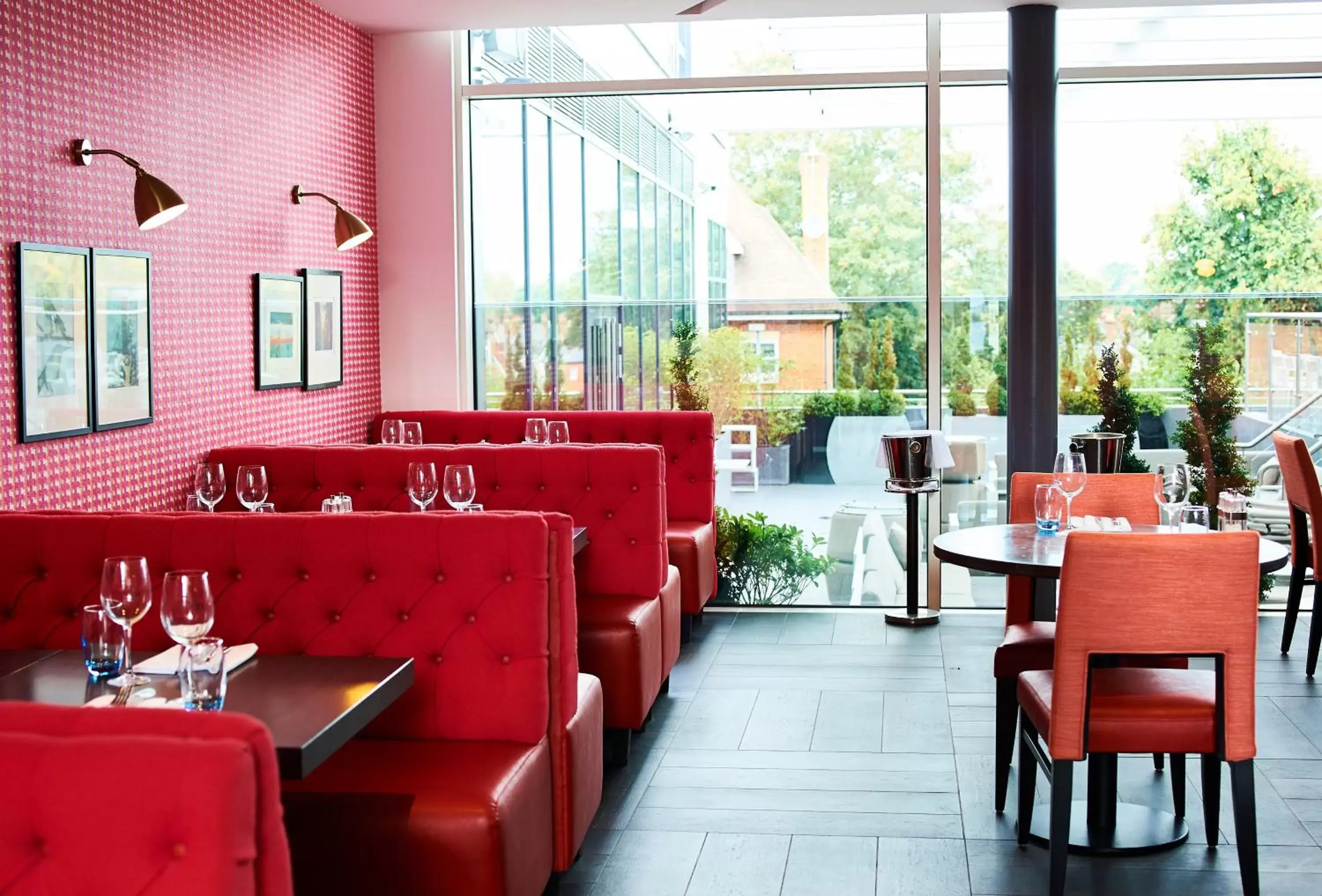 Restaurant/Places to Eat in Harbour Hotel Guildford