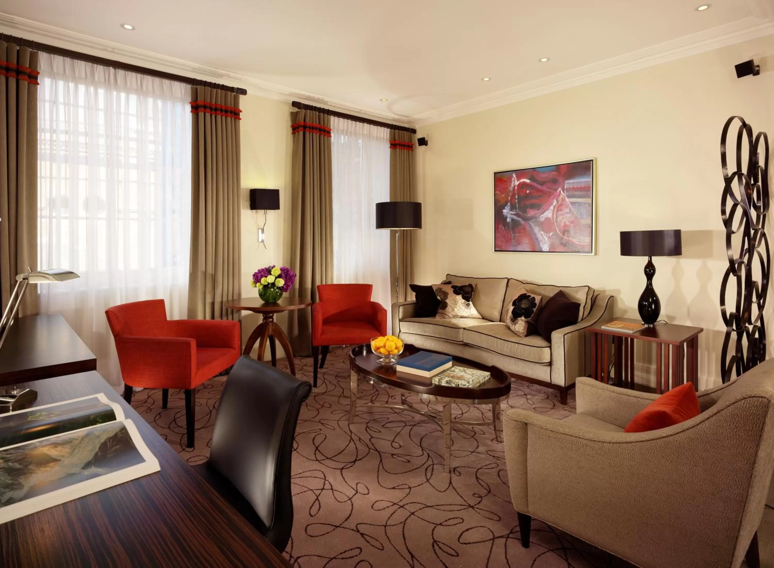 Communal lounge/ TV room in Taj 51 Buckingham Gate Suites and Residences