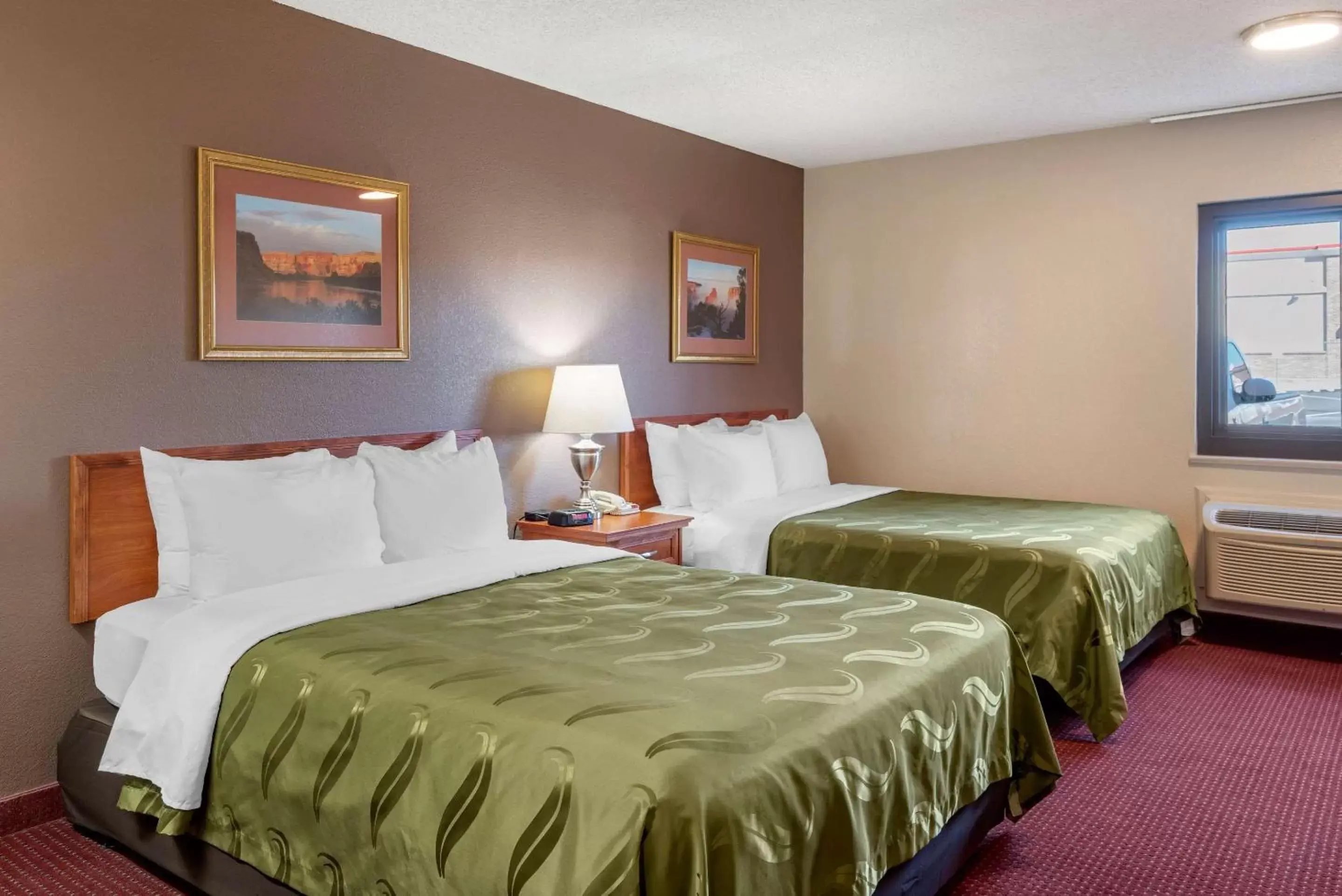 Photo of the whole room, Bed in Quality Inn Grand Junction near University