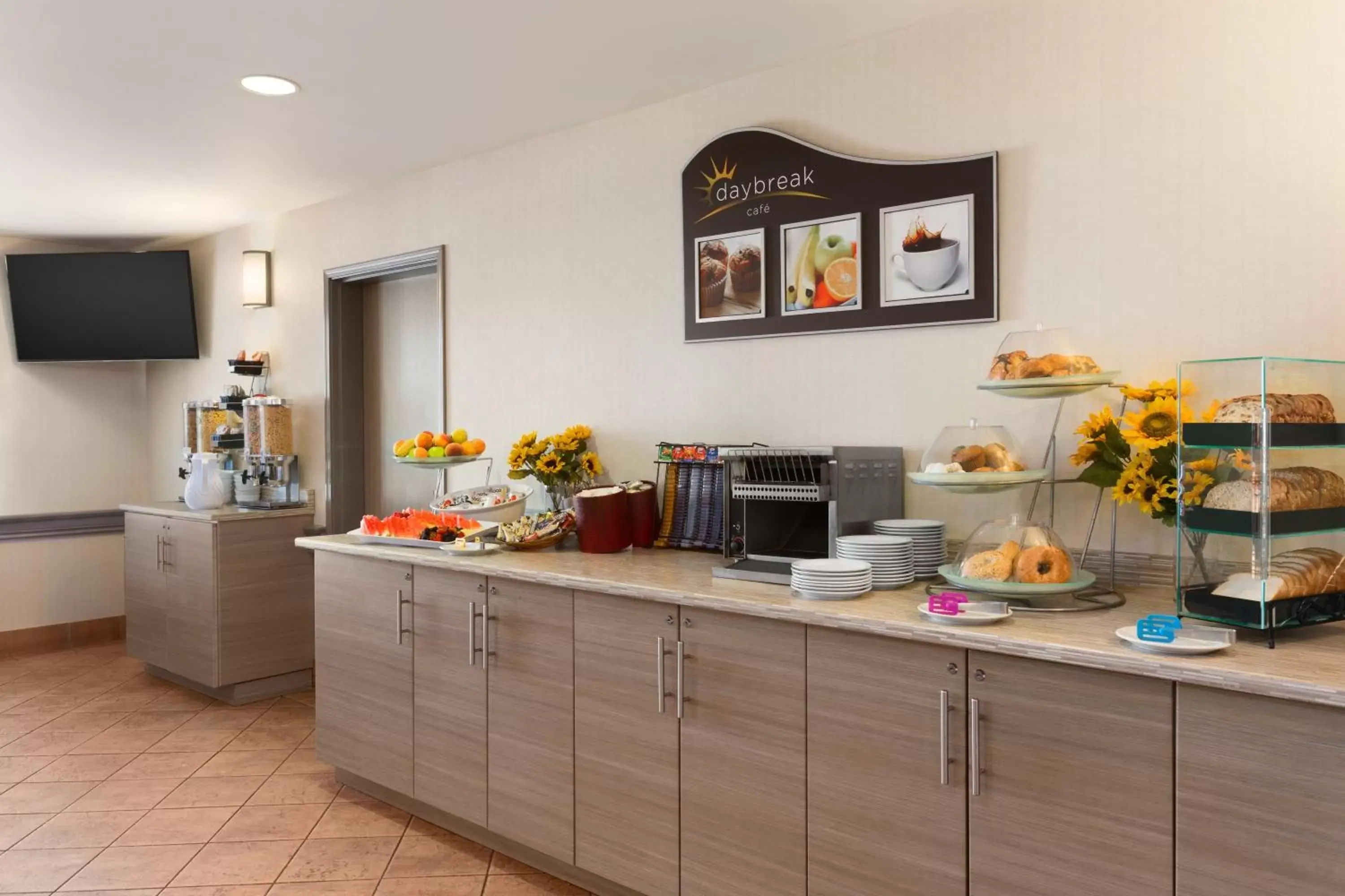 Restaurant/places to eat, Food in Days Inn by Wyndham Ottawa Airport