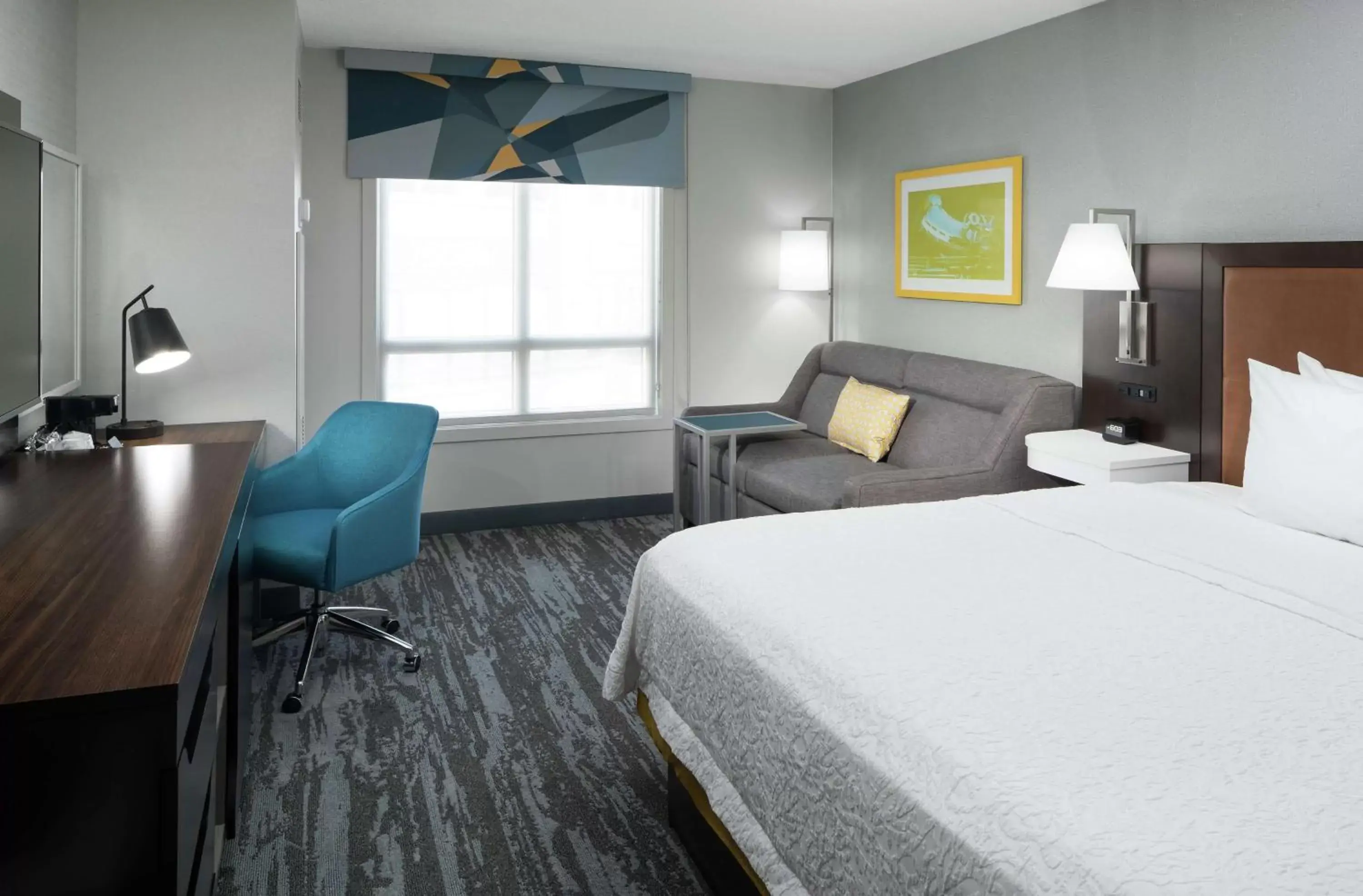 Bedroom in Hampton Inn & Suites Memphis-Beale Street