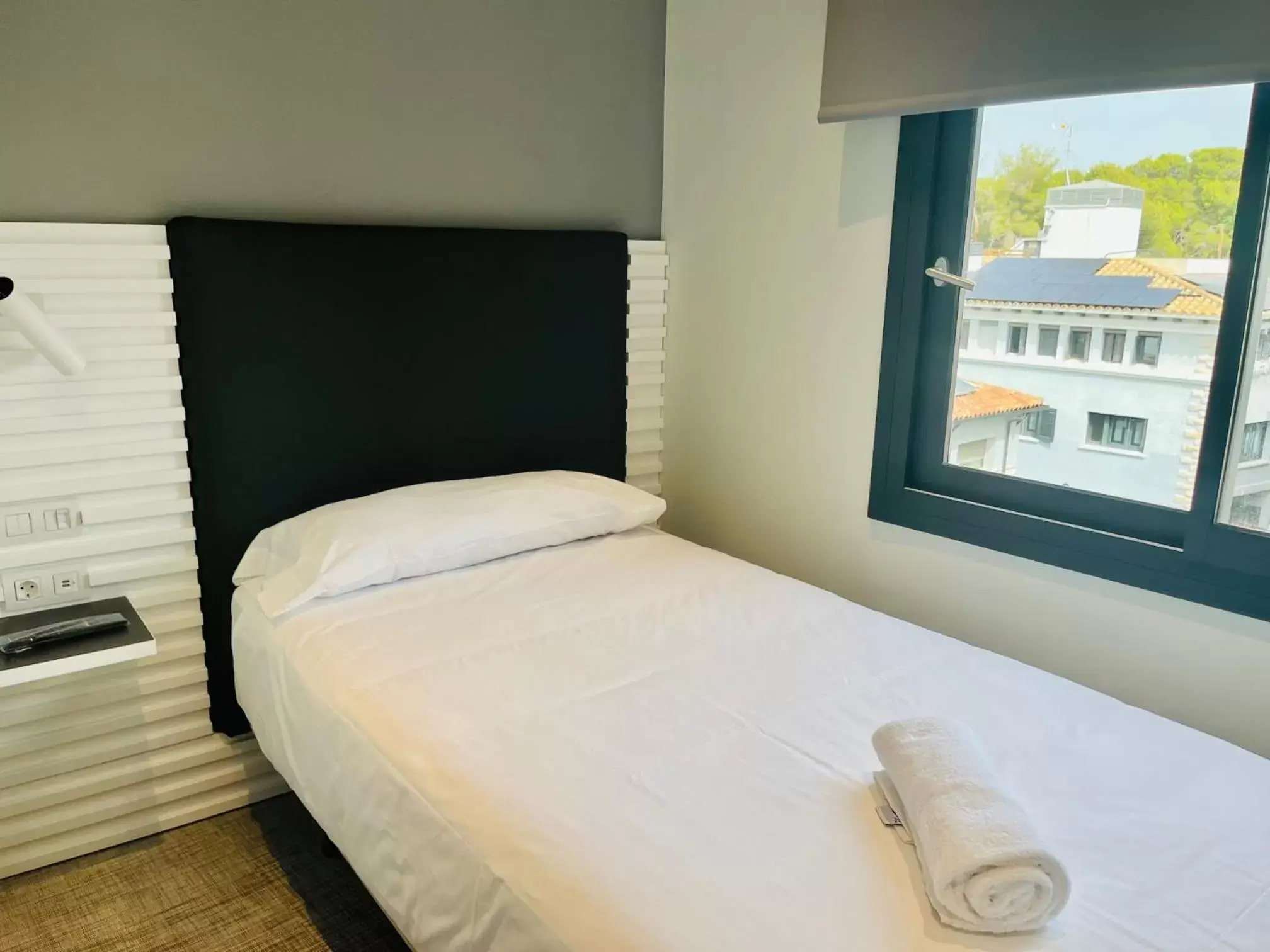 Economy Single Room - single occupancy in Hotel Sitges