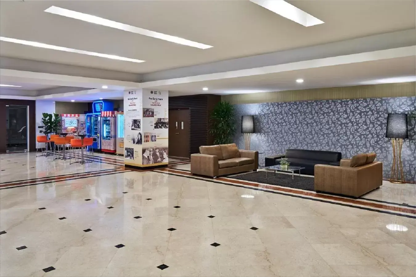 Lobby/Reception in RELC International Hotel