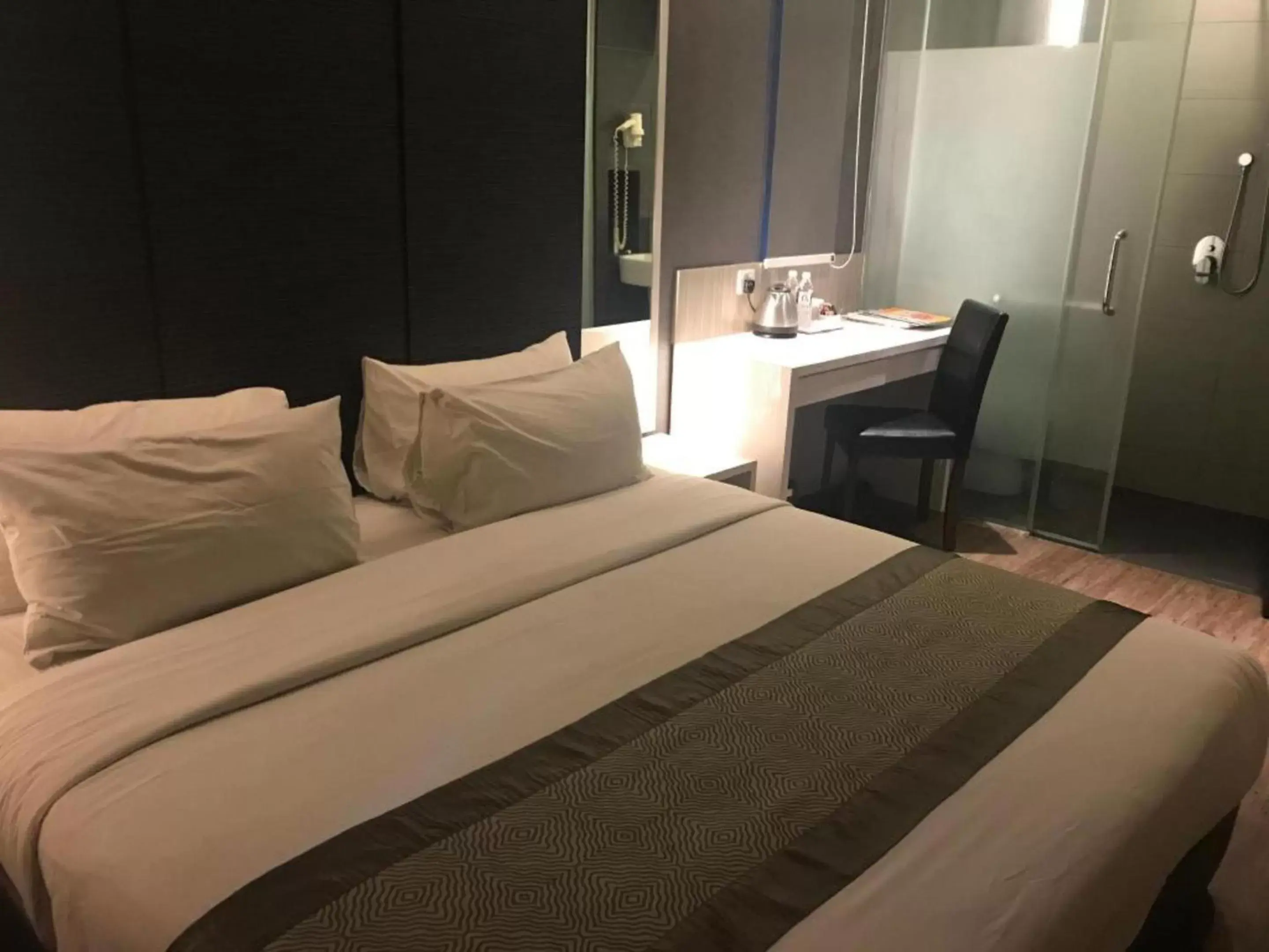 Bedroom, Bed in Hotel Austin Paradise - Taman Pulai Utama Bedroom, Bed in Hotel Austin Paradise - Taman Pulai Utama