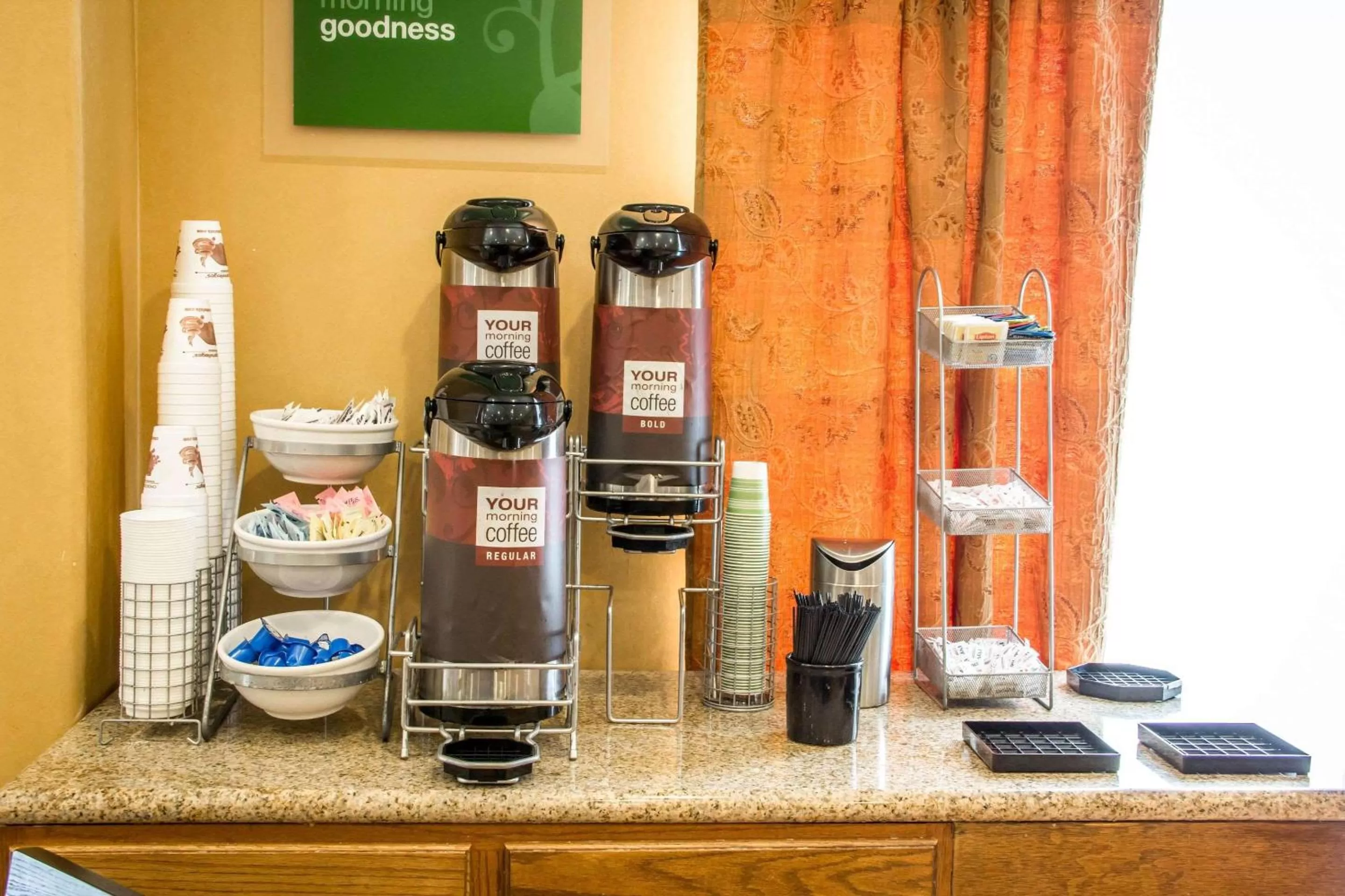 Breakfast in Comfort Suites Near Seaworld