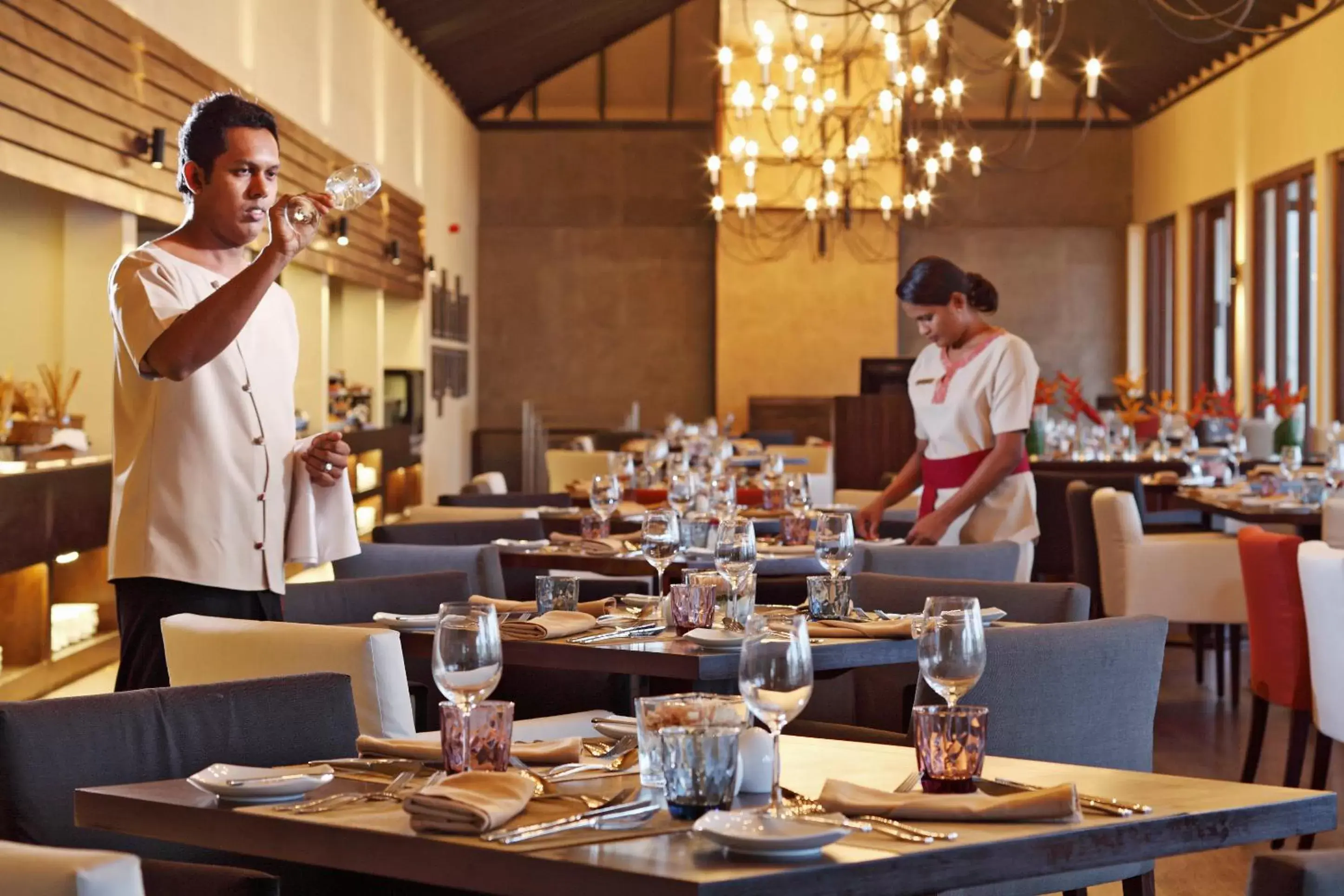 Restaurant/Places to Eat in Centara Ceysands Resort & Spa Sri Lanka