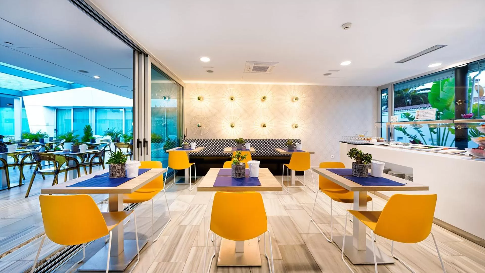 Restaurant/places to eat in Hotel Nayra - Adults Only