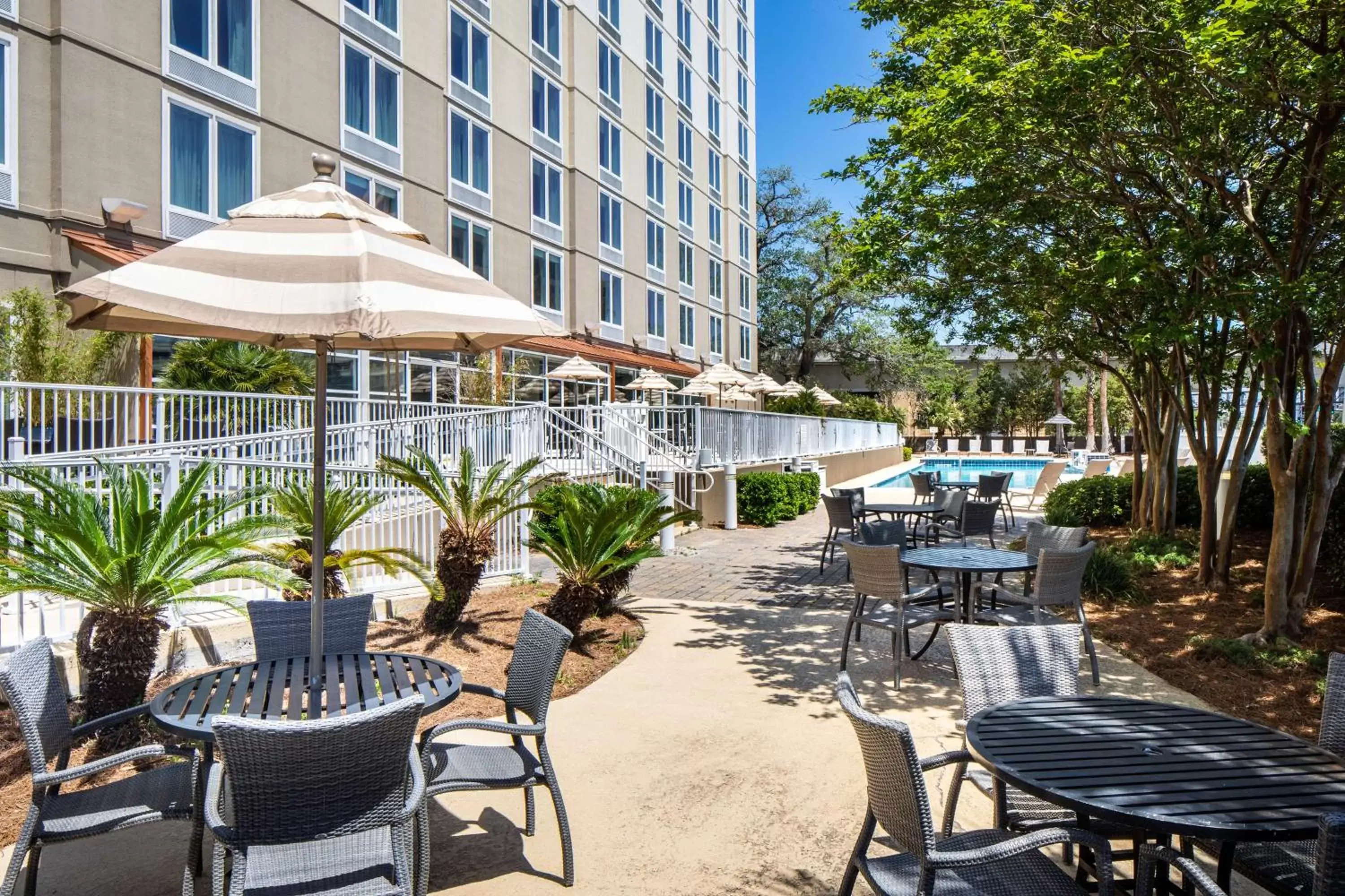 Patio in DoubleTree by Hilton Biloxi