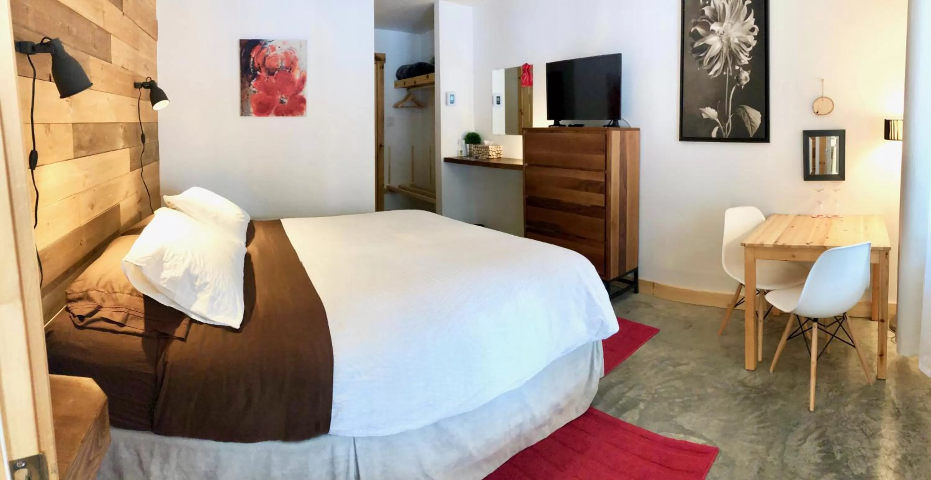 Shower in Le Domaine du Lac Saint Charles