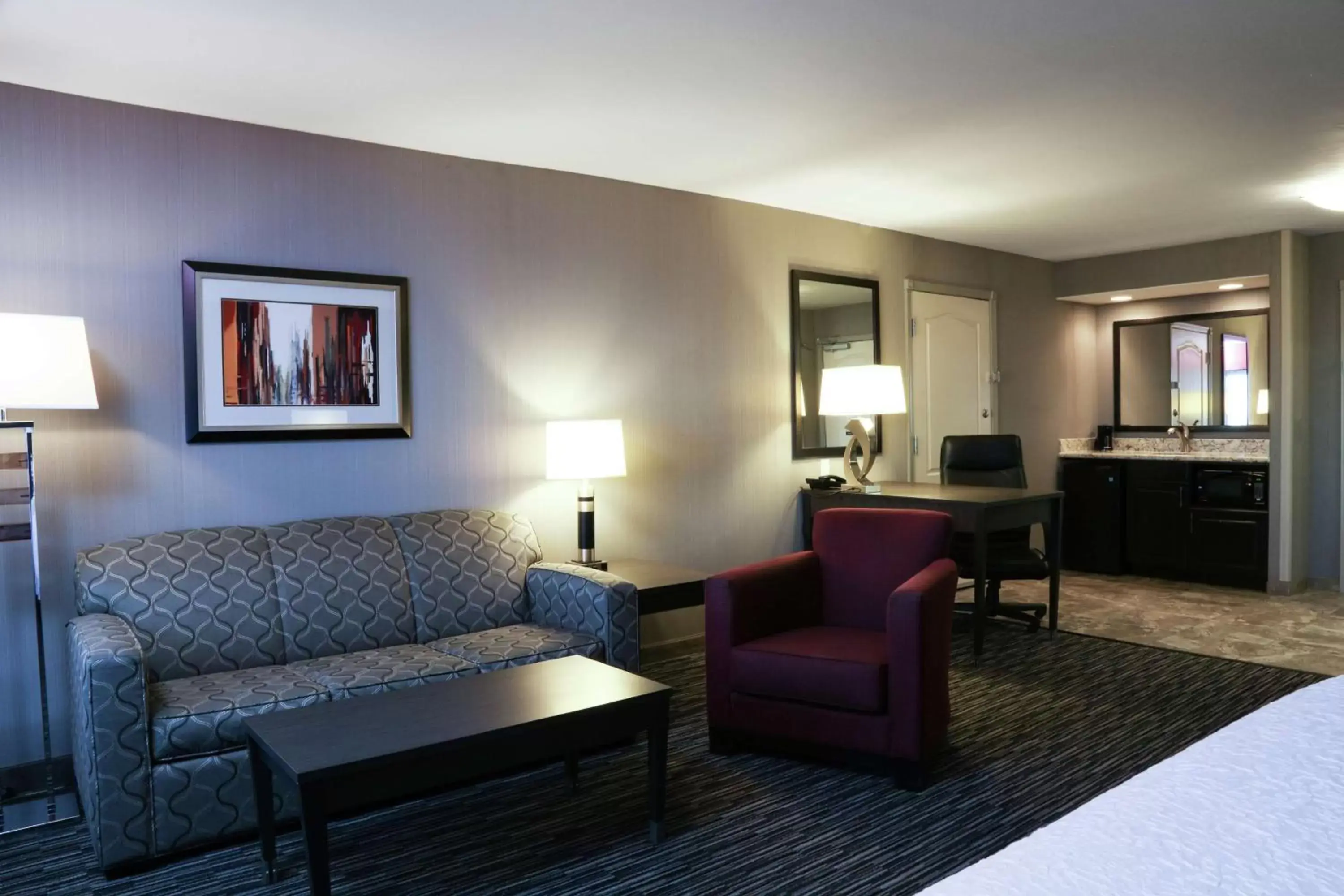 Bedroom, Seating Area in Hampton Inn & Suites Temecula