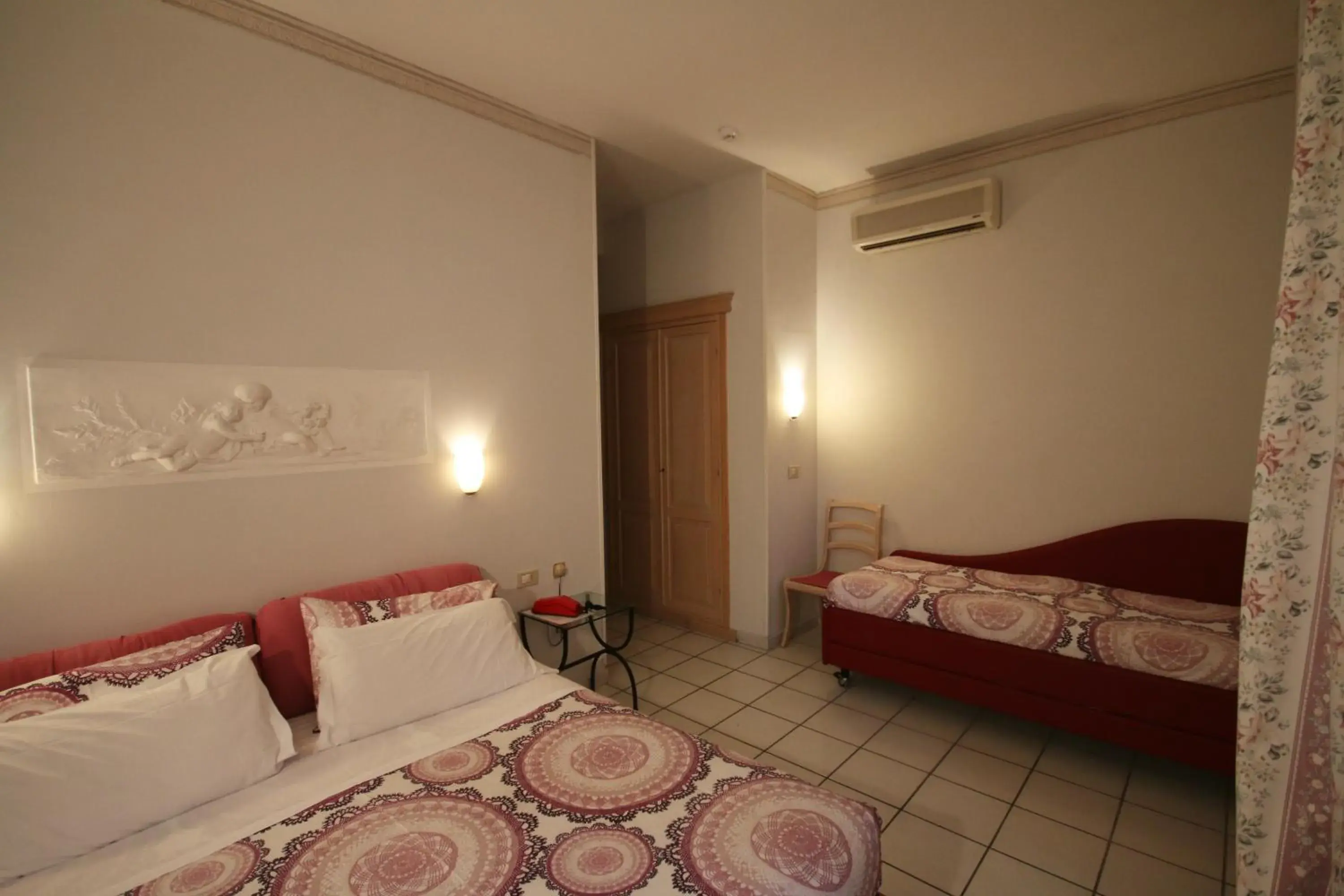 Bedroom, Bed in Villa Gina