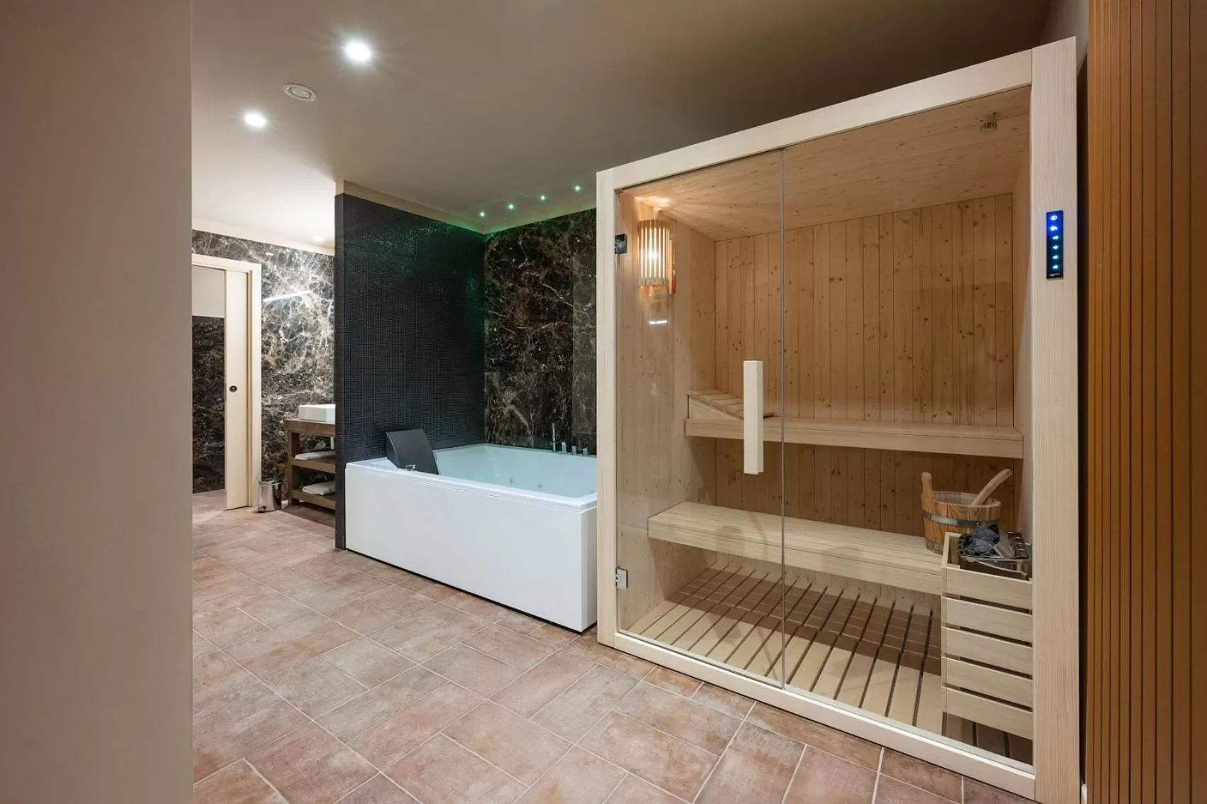 Hot Tub in Altarocca Wine Resort Adults Only