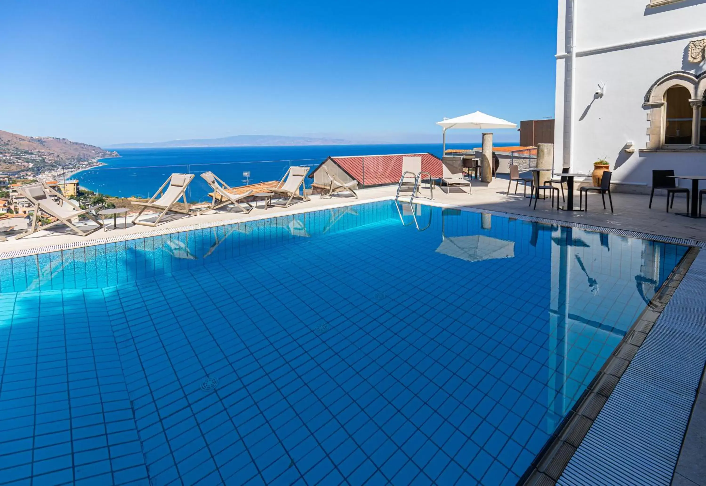 Swimming Pool in Splendid Hotel Taormina