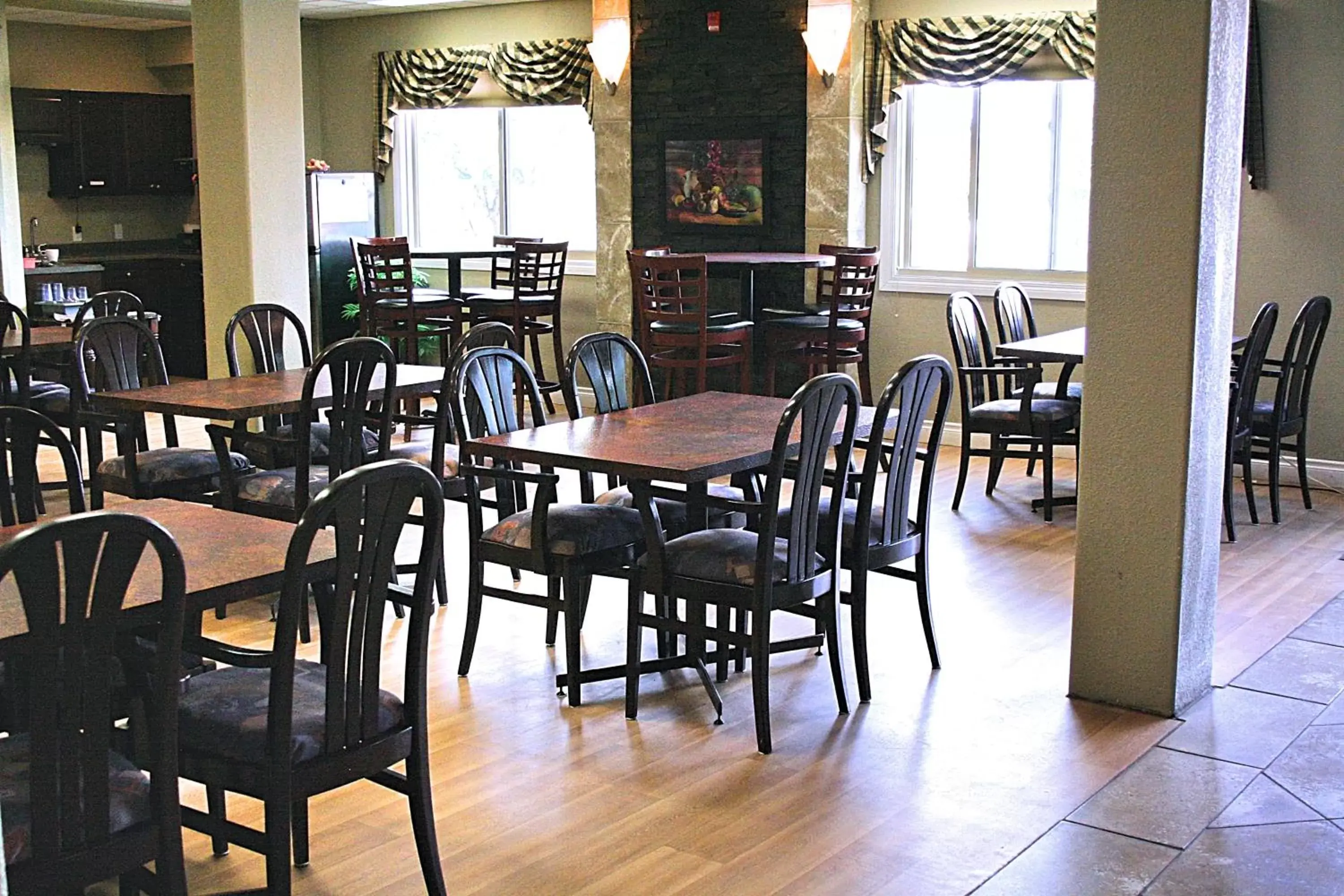 Dining area, Restaurant/Places to Eat in The Medicine Hat Villa