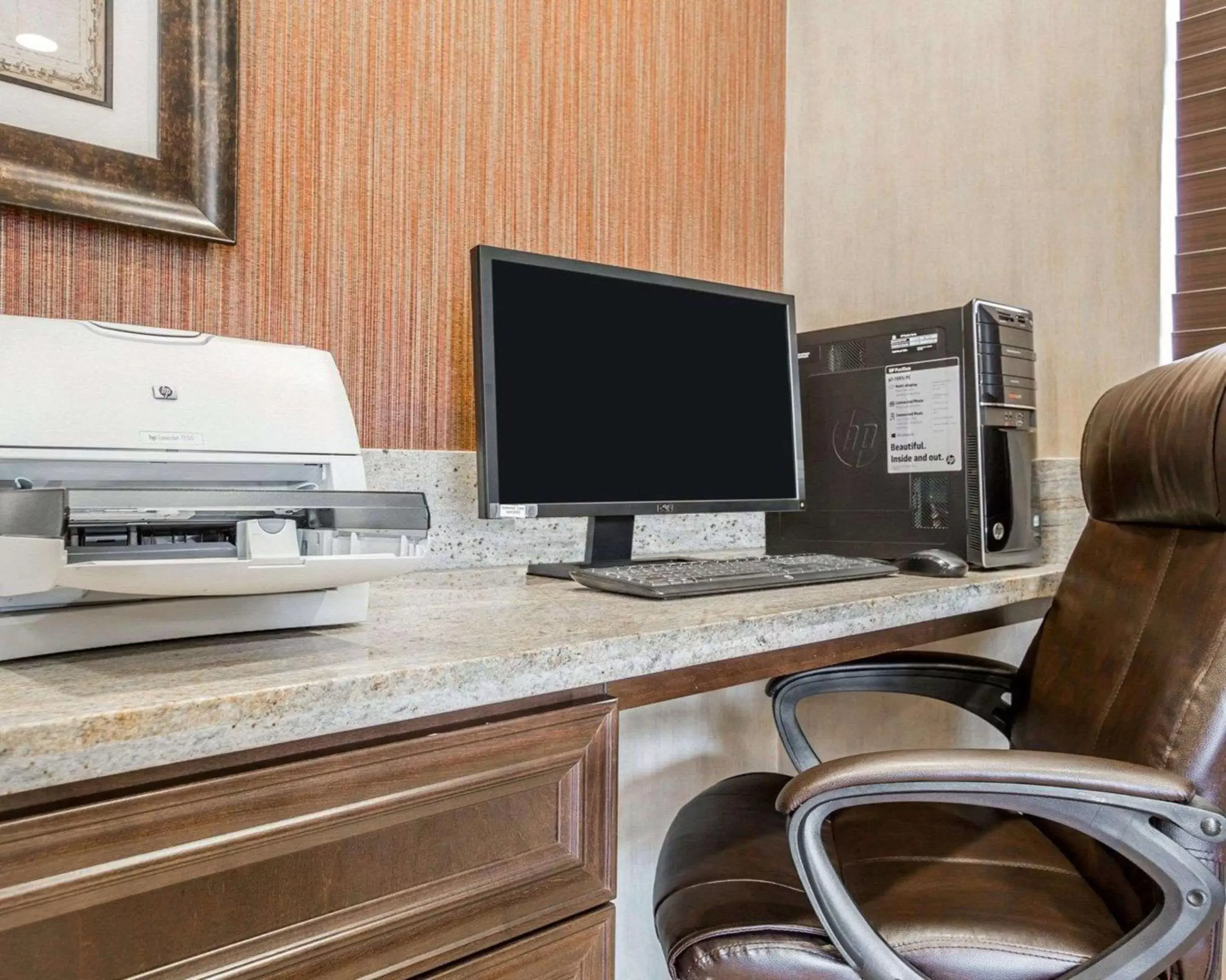 On site, Business Area/Conference Room in Quality Inn & Suites Woodland- Sacramento Airport