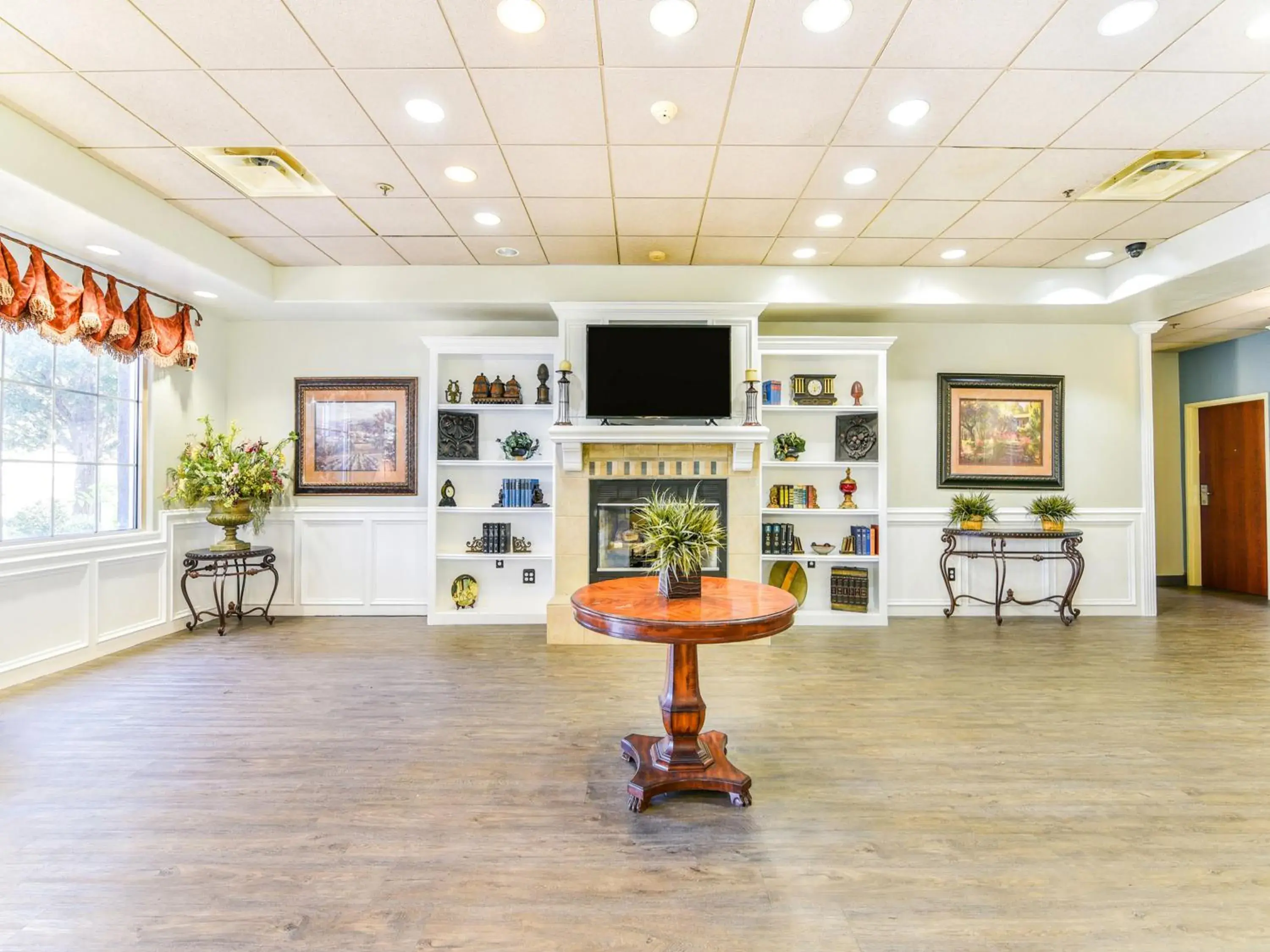 Lobby or reception, Lobby/Reception in OYO Townhouse Oklahoma City Airport