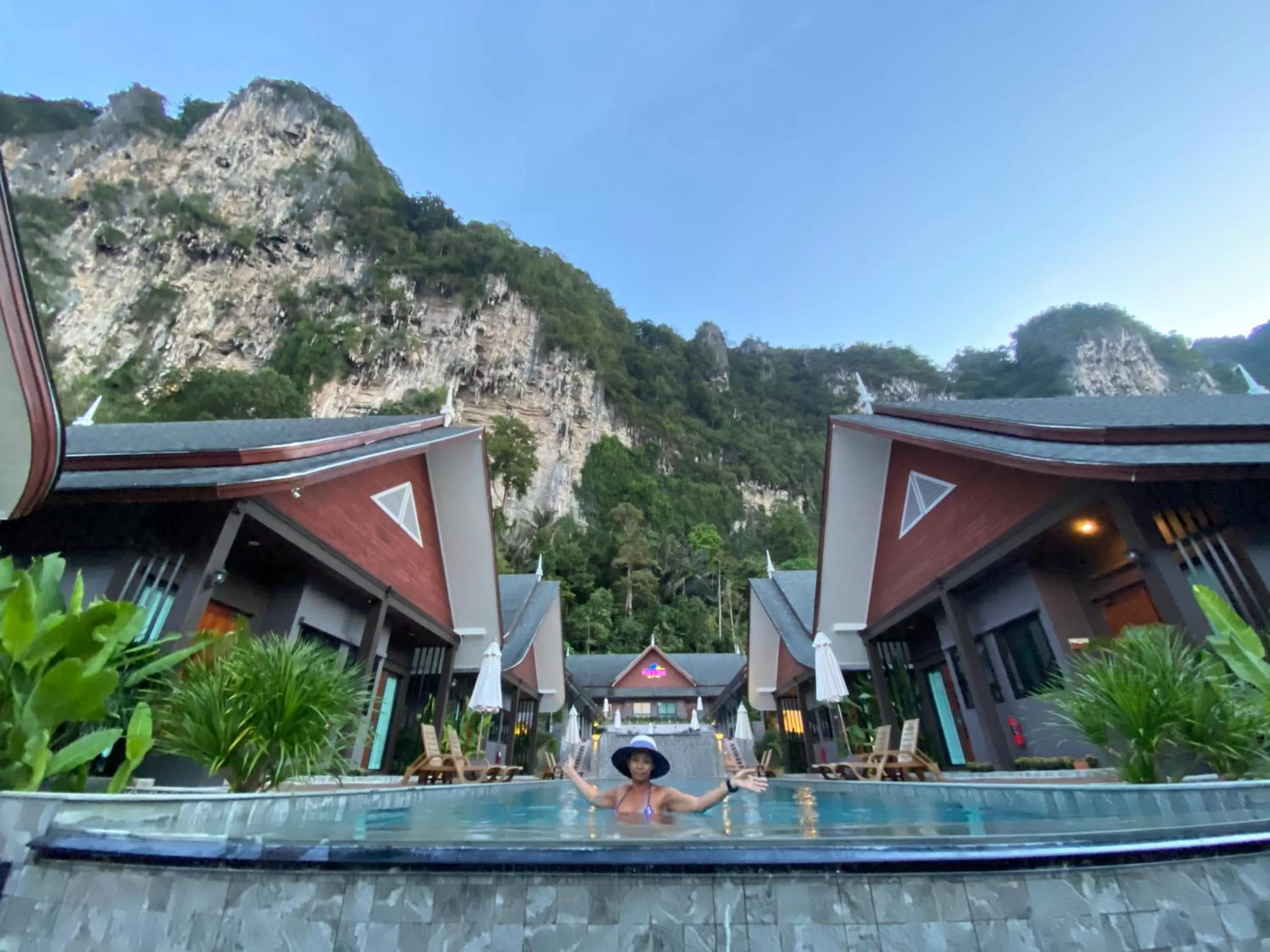 Mountain view in The Scene Cliff View Villas