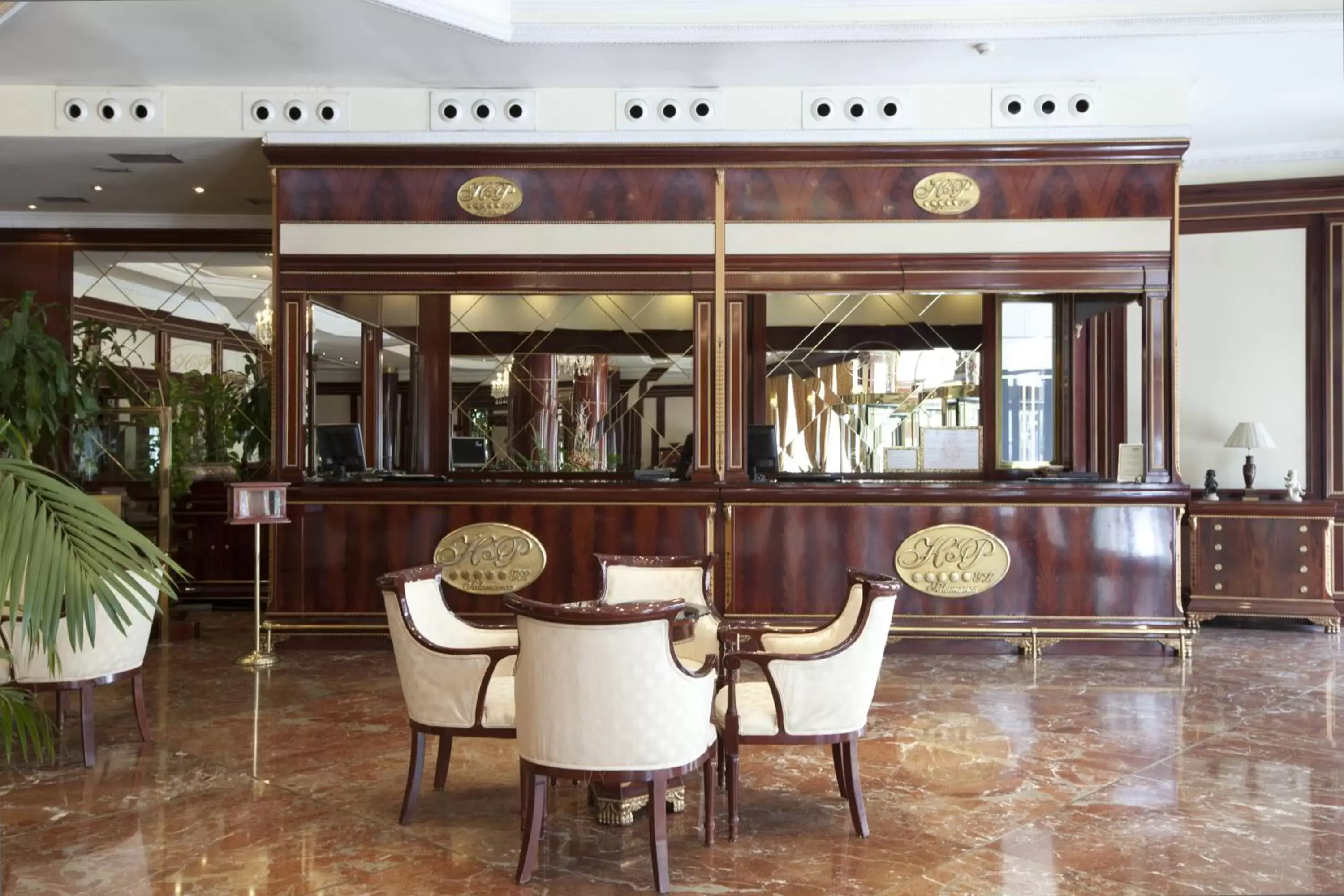 Lounge or bar, Restaurant/Places to Eat in Hotel Alameda Palace