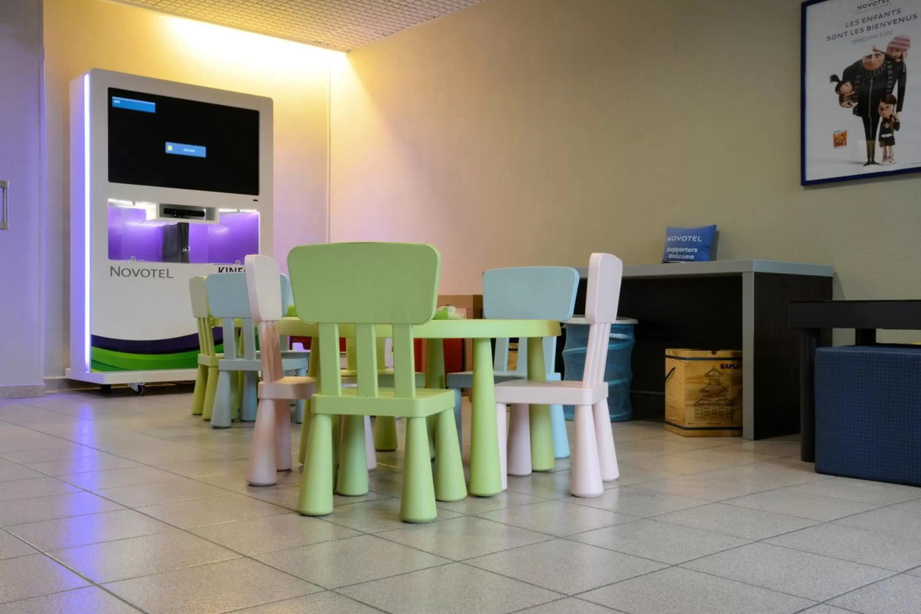 Game Room, Dining Area in Novotel Atria Nimes Centre