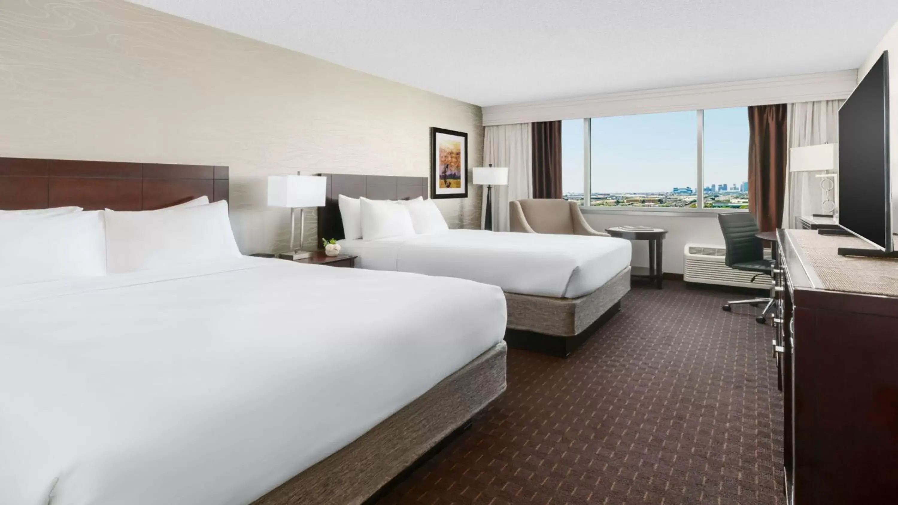 Photo of the whole room in Crowne Plaza Phoenix Airport - PHX, an IHG Hotel