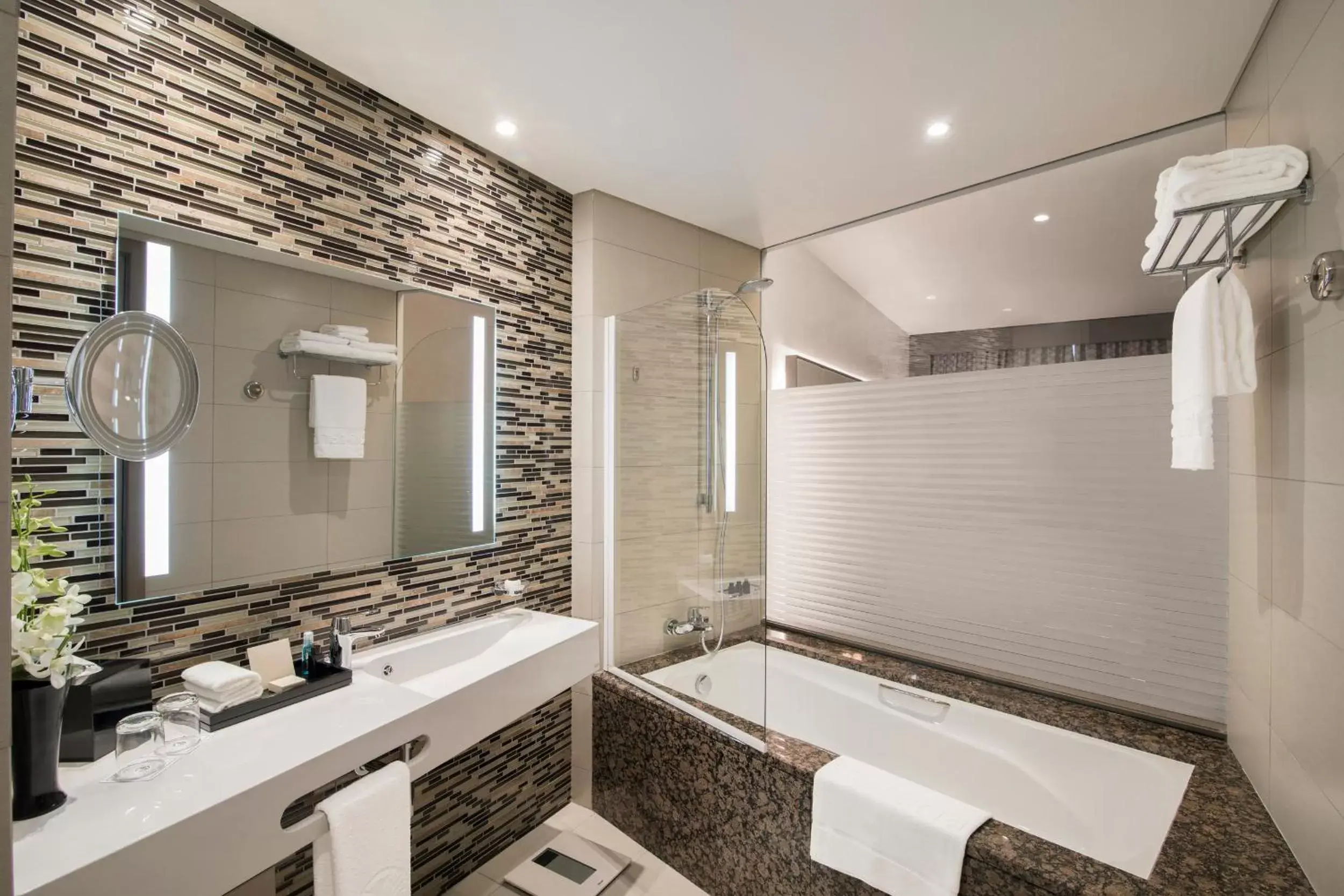 Bathroom in Pearl Rotana Capital Centre Bathroom in Pearl Rotana Capital Centre