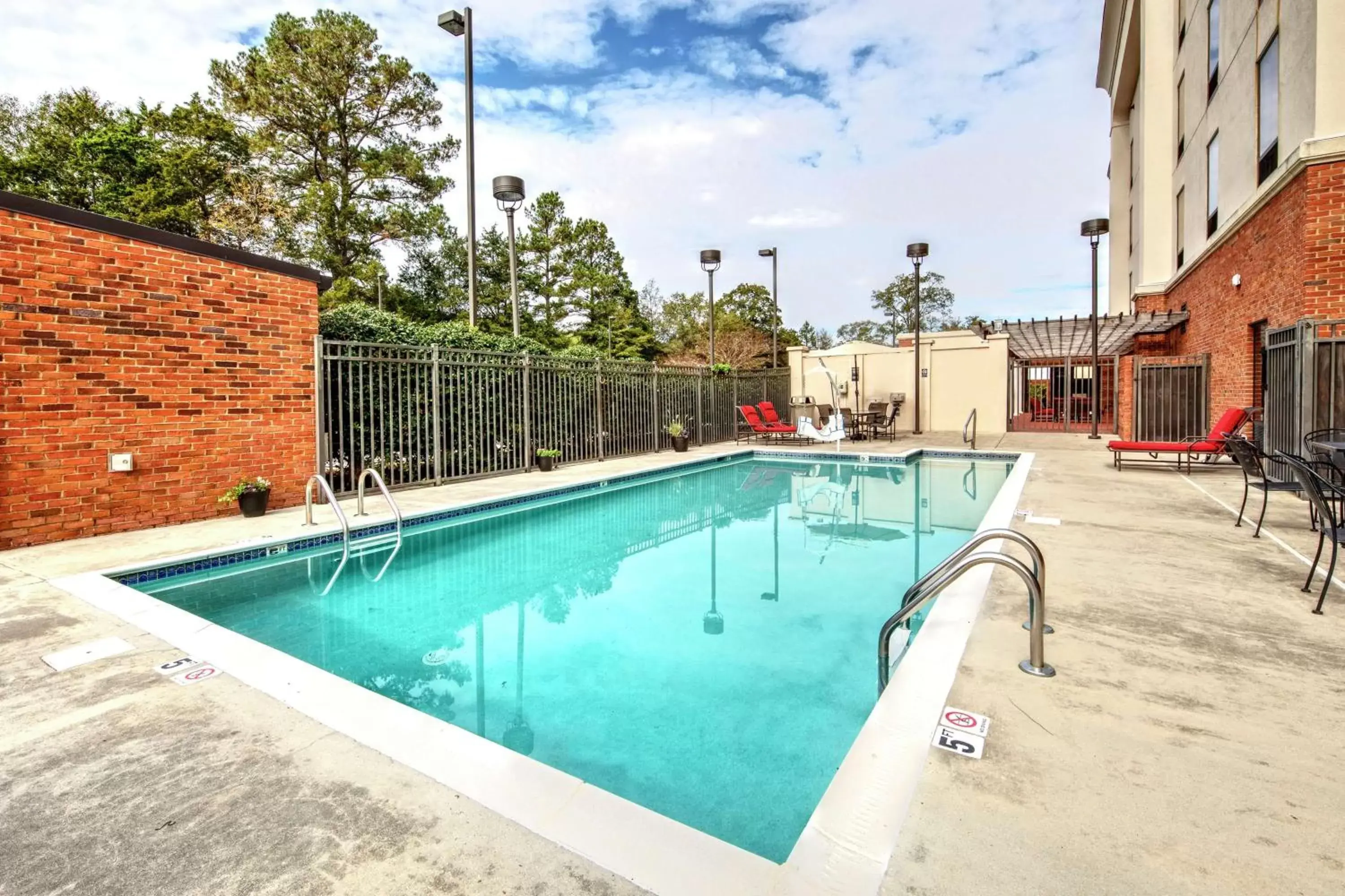 Pool view, Swimming Pool in Hampton Inn By Hilton Jacksonville