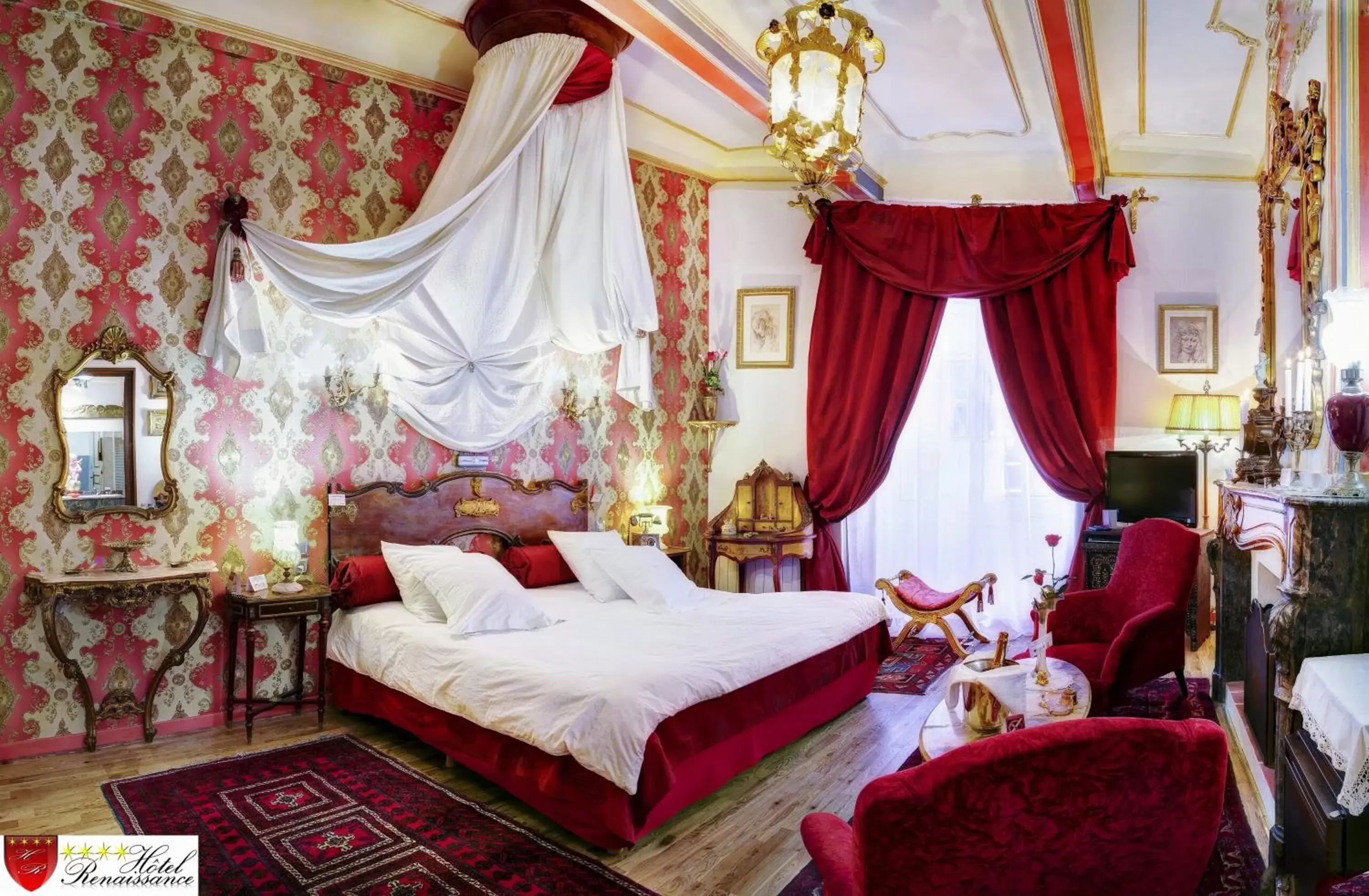 Bedroom, Bed in Hôtel Renaissance