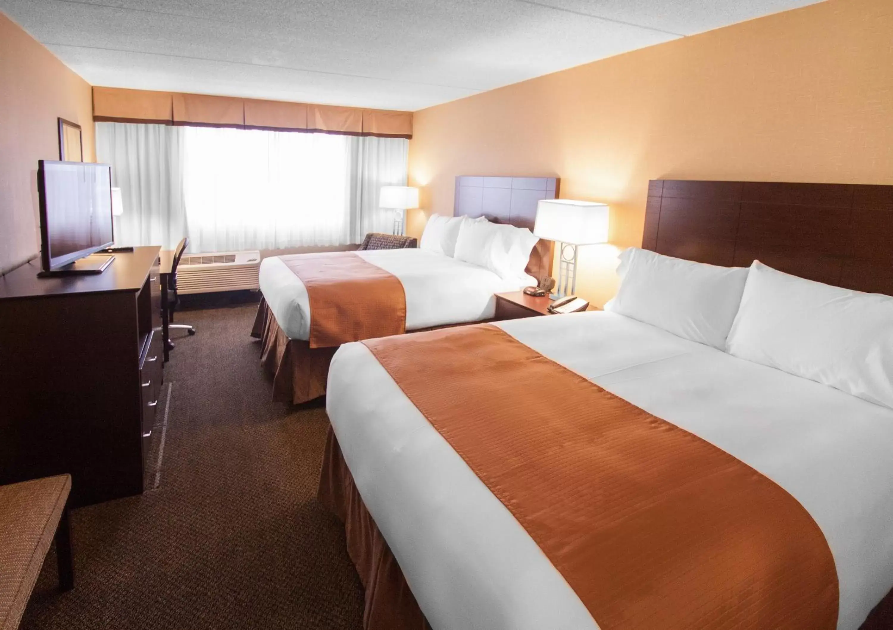 Quen Room with Two Queen Beds - Disability Access/Non-Smoking in Comfort Inn & Suites Wadsworth