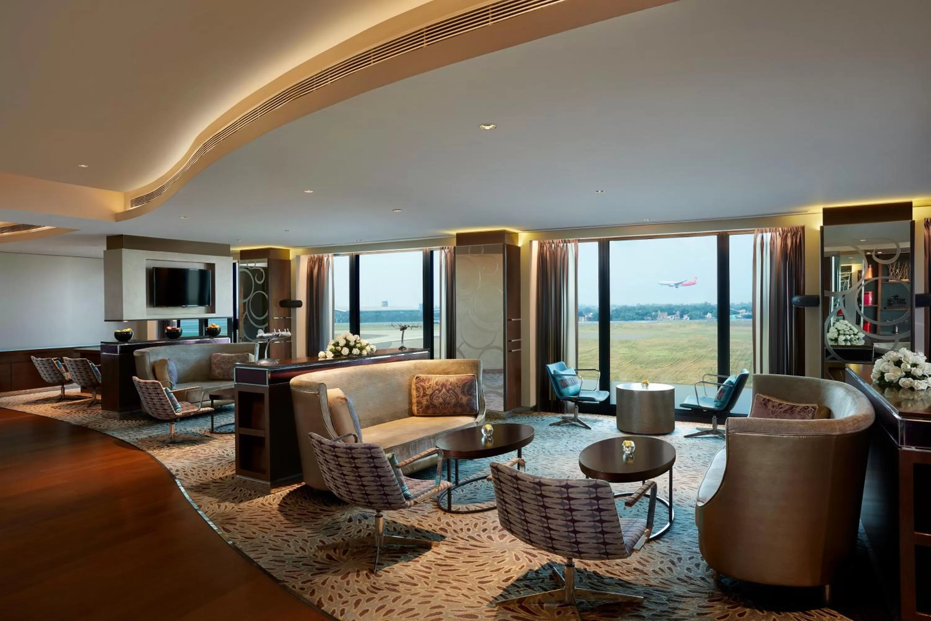 Lounge or bar in Pullman New Delhi Aerocity