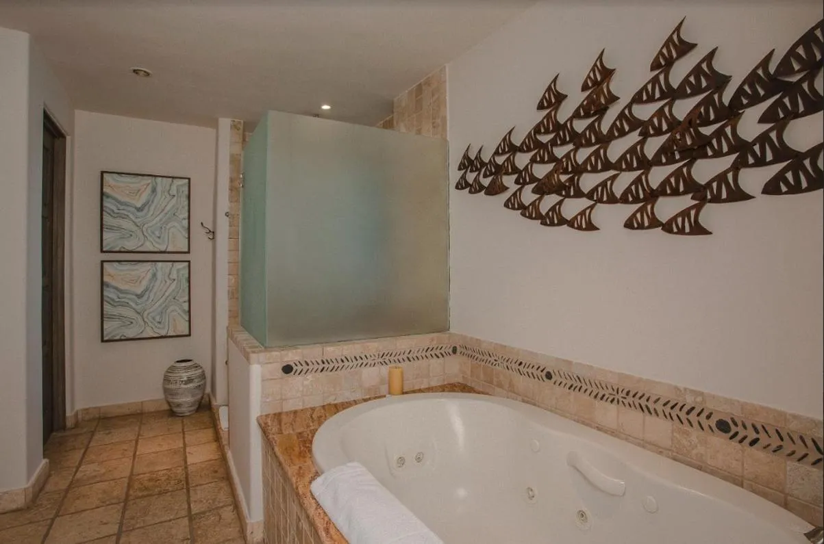 Esperanza, Auberge Collection