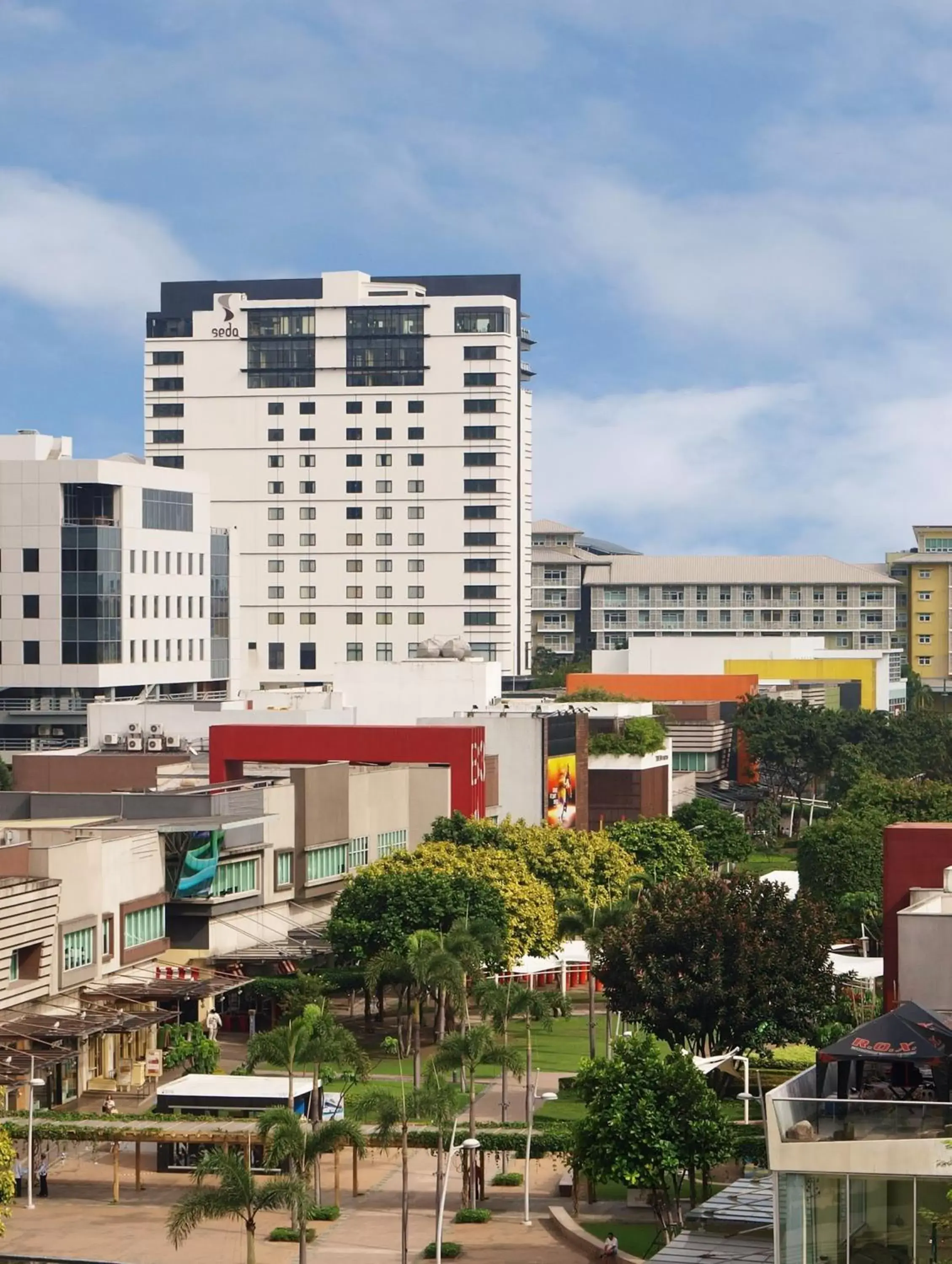 Area and facilities in Seda Bonifacio Global City