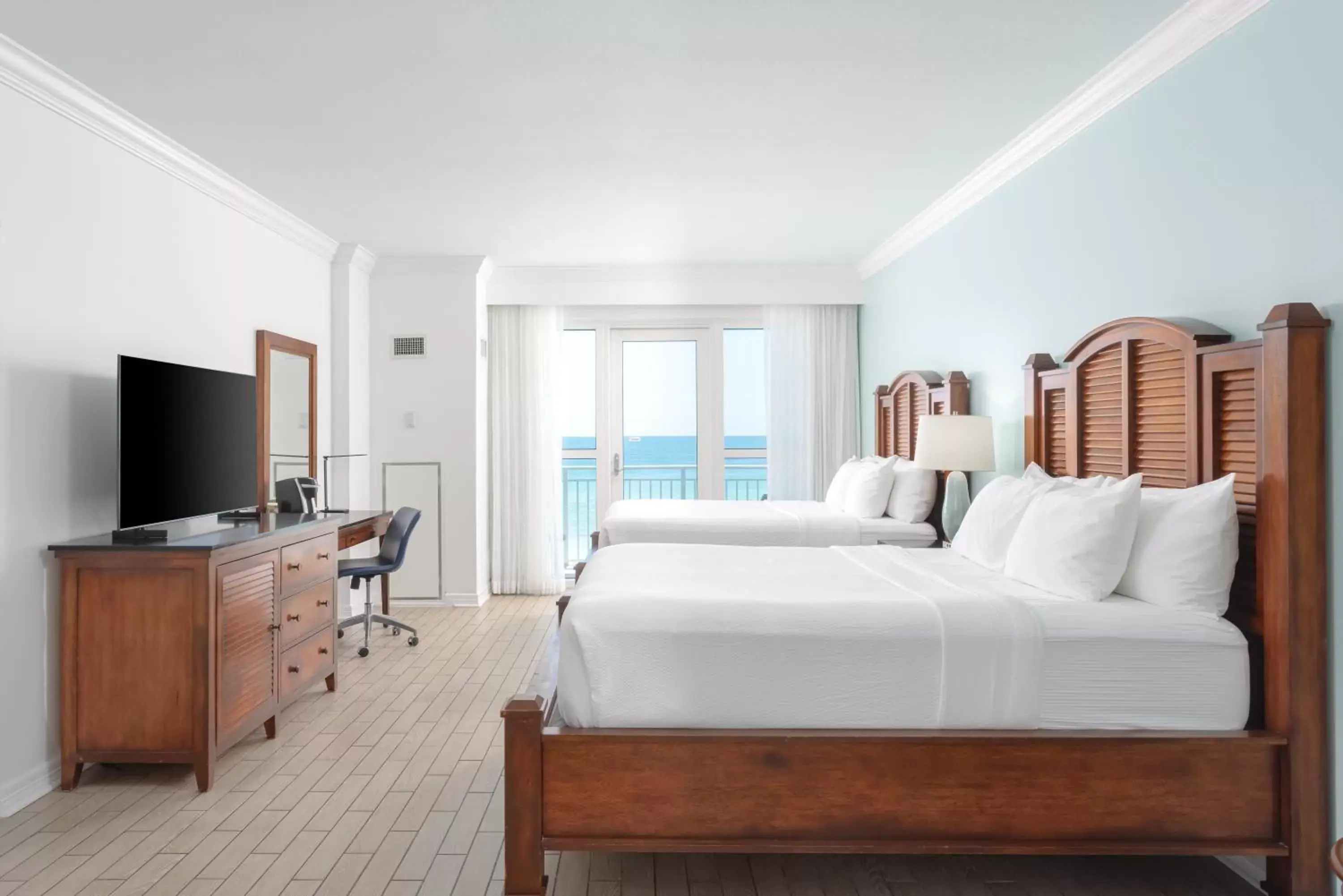 Bedroom, Bed in The Pensacola Beach Resort Bedroom, Bed in The Pensacola Beach Resort